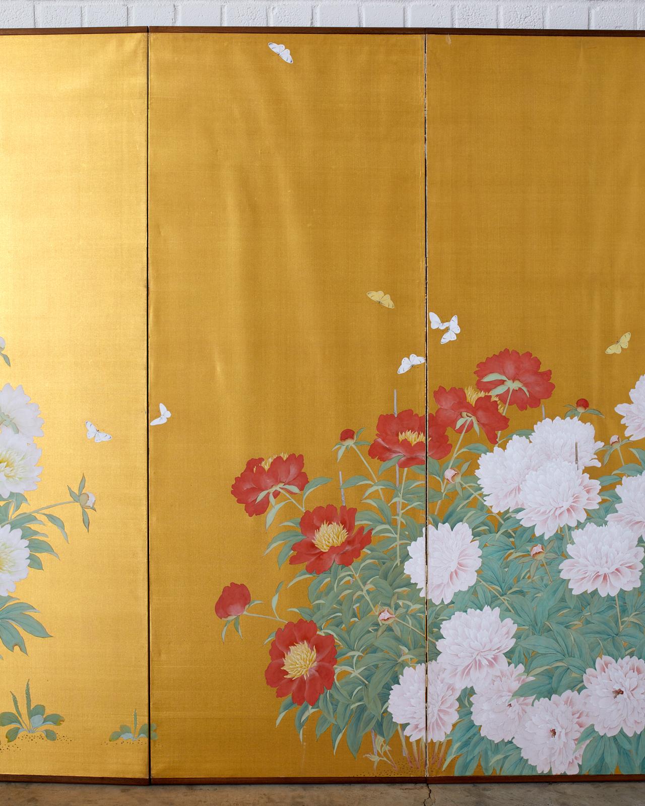 Sechsteiliger japanischer Meiji-Raumteiler mit Blütenblättern und Schmetterlingen (Messing) im Angebot