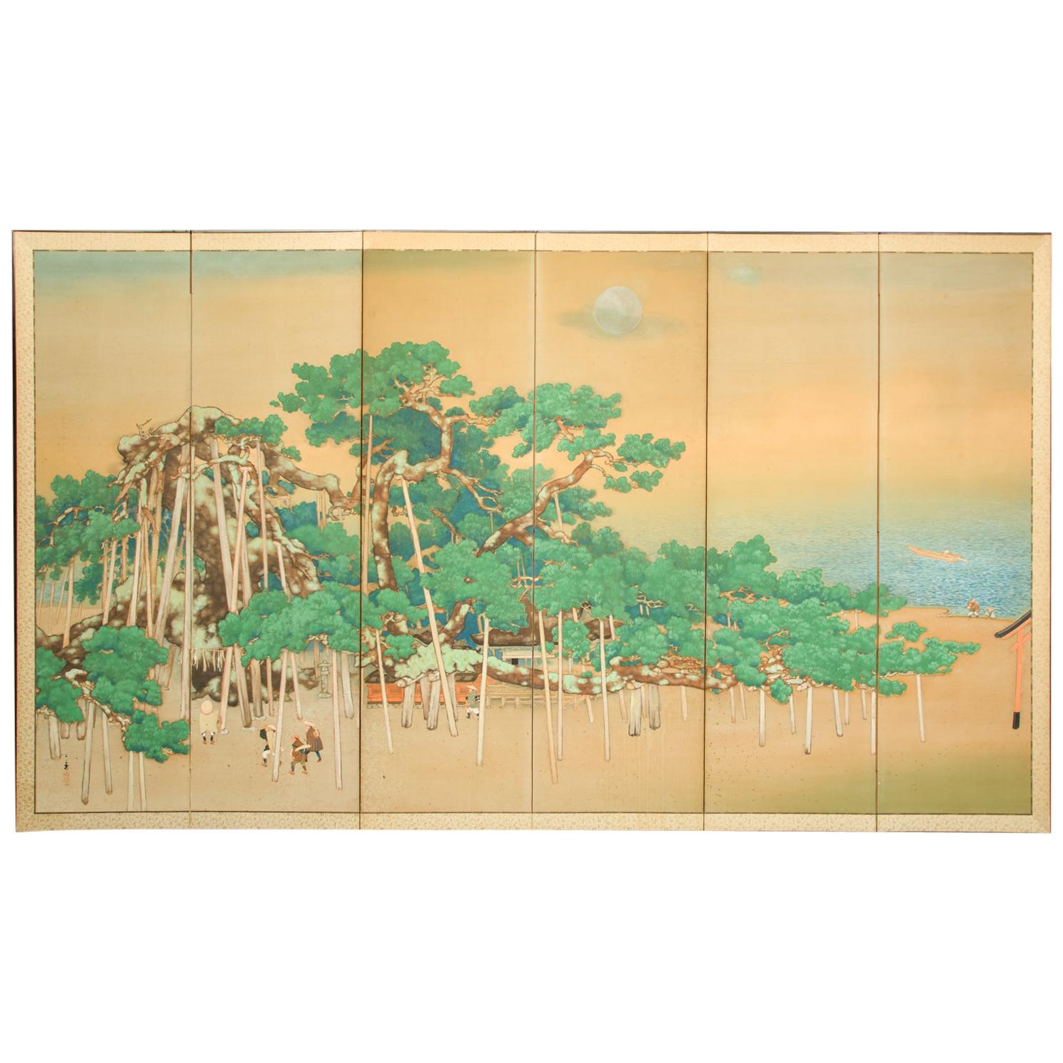 Japanischer Raumteiler mit sechs Tafeln, antike Kiefern an der Shore unter Silbermond