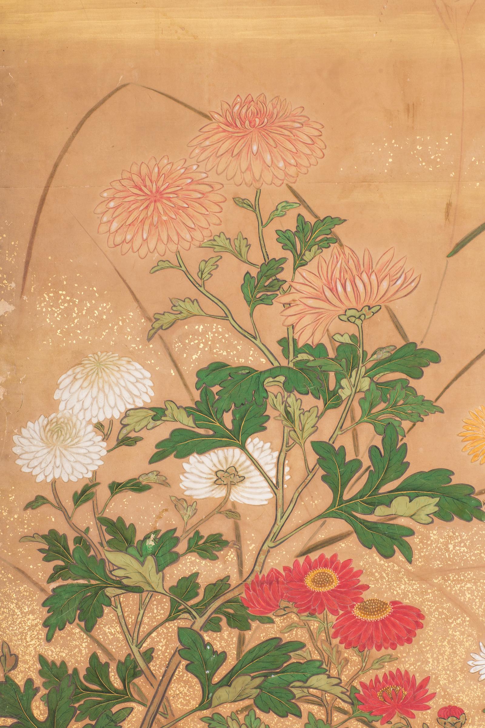 Japonais Paravent japonais à six panneaux, chrysanthèmes en vente