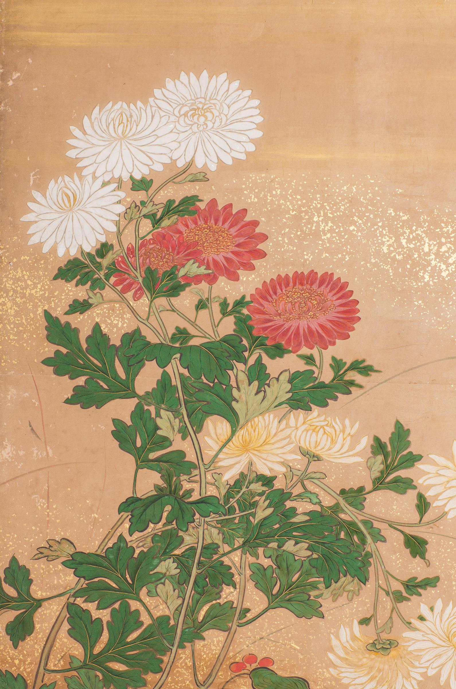 Soie Paravent japonais à six panneaux, chrysanthèmes en vente