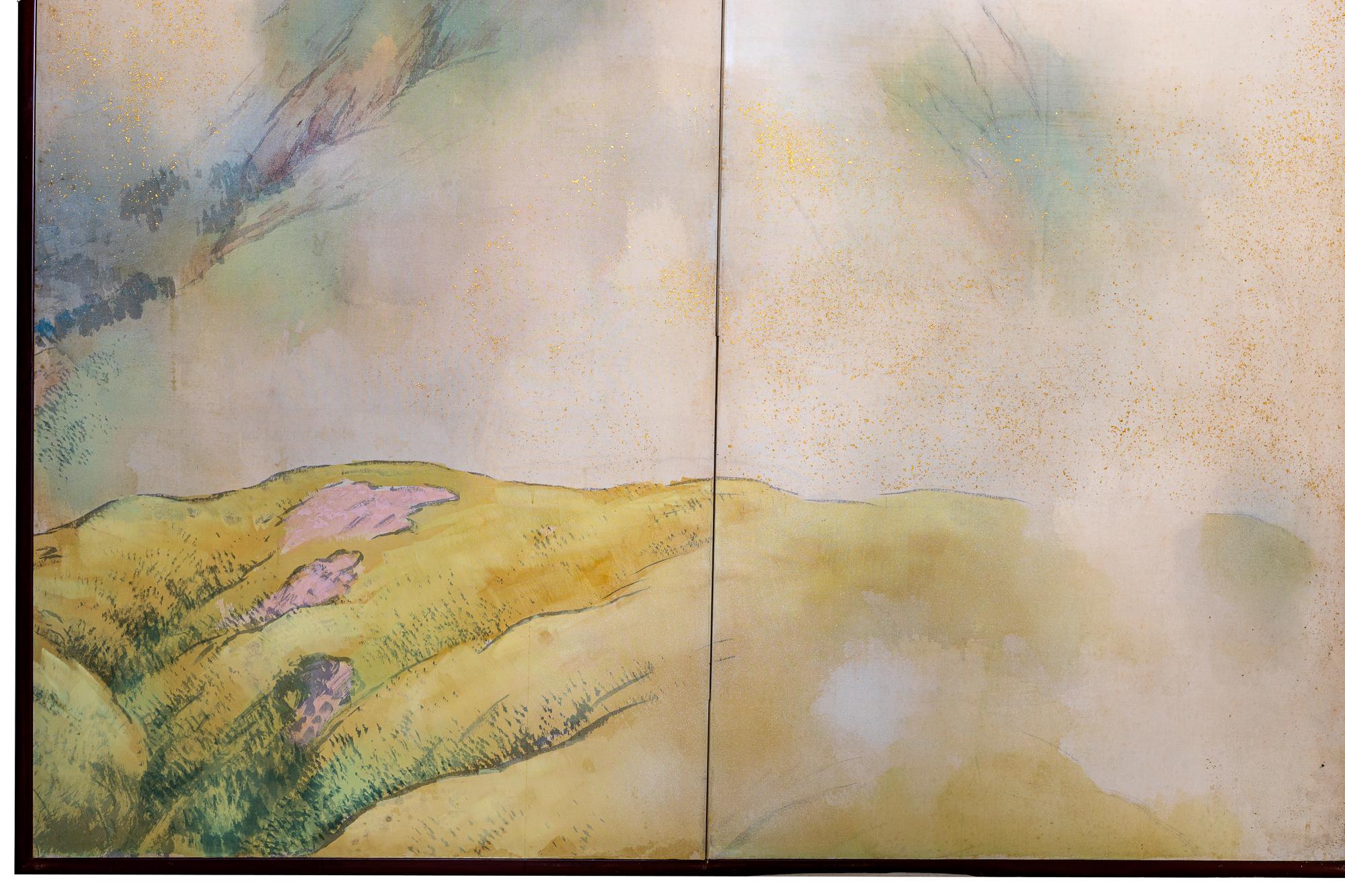 Écran japonais à six panneaux : Montagnes dans la Mist avec contreforts bordés d'arbres en vente 1
