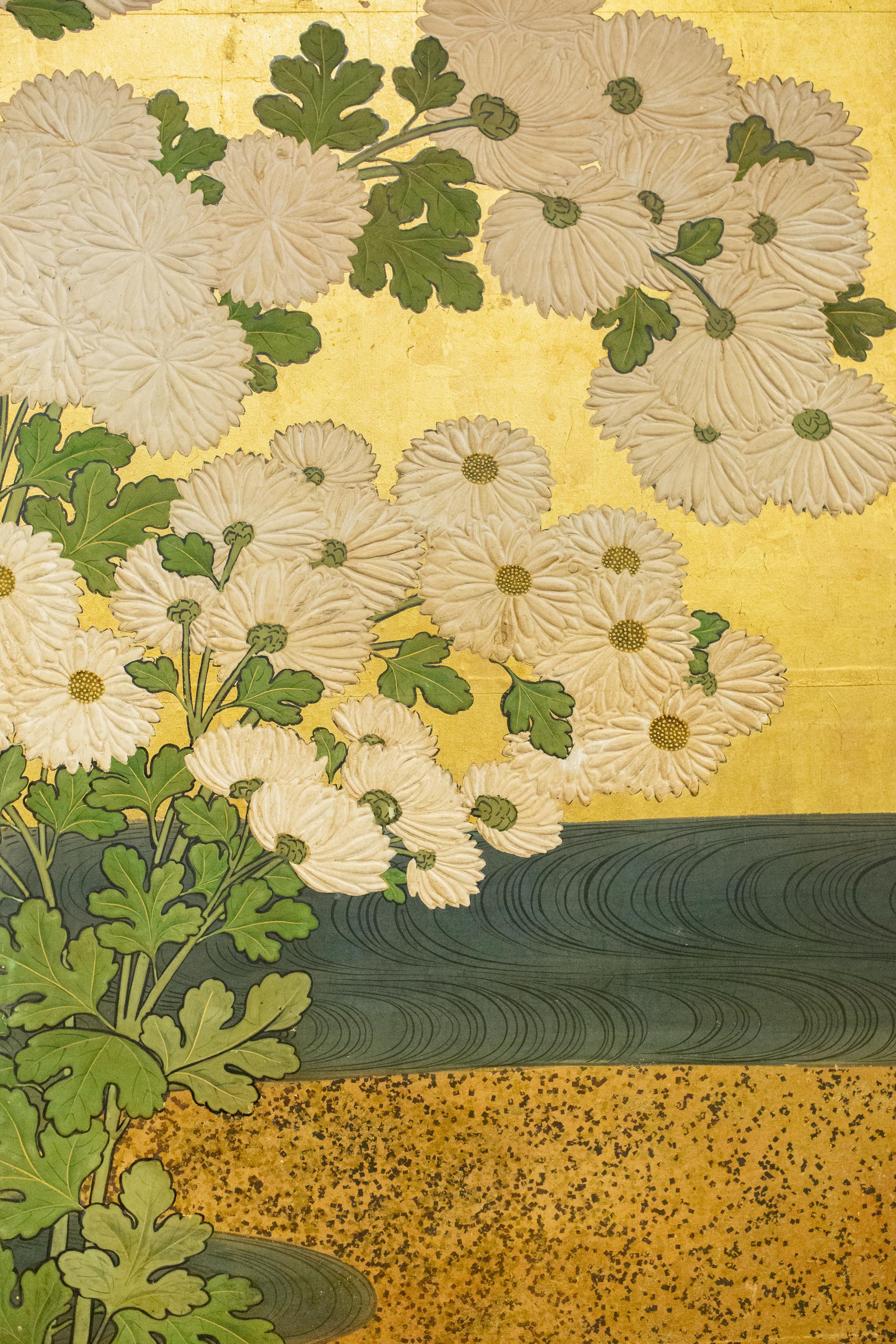 Japanese Six-Panel Screen, Rimpa School Chrysanthemums on Gold In Good Condition For Sale In Hudson, NY