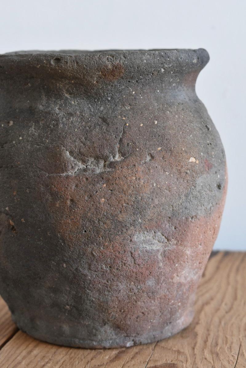 Japanese Small Antique Pottery Pot / 1550-1650 / Tokoname Ware / Wabi-Sabi Vase 3