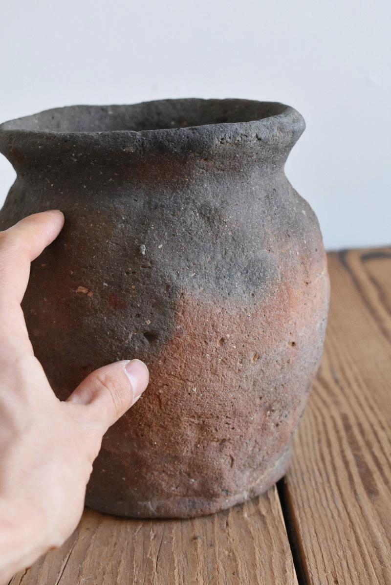 Japanese Small Antique Pottery Pot / 1550-1650 / Tokoname Ware / Wabi-Sabi Vase 7