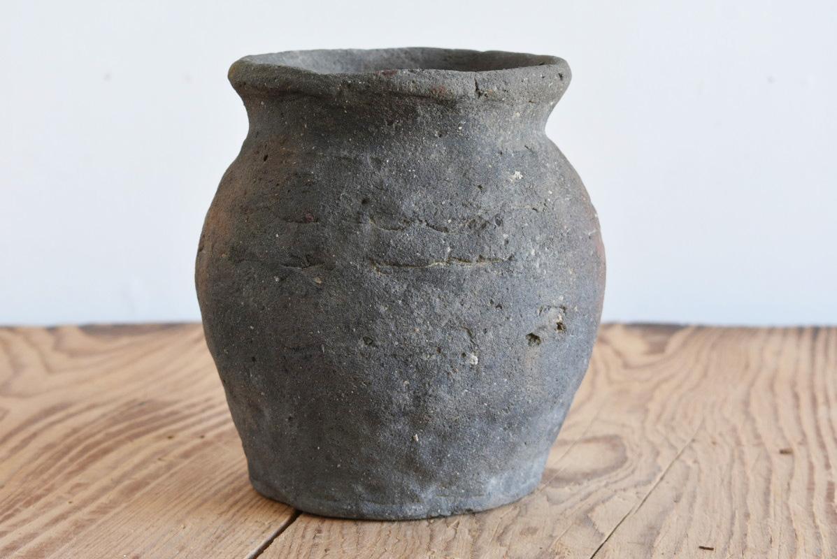 Hand-Crafted Japanese Small Antique Pottery Pot / 1550-1650 / Tokoname Ware / Wabi-Sabi Vase