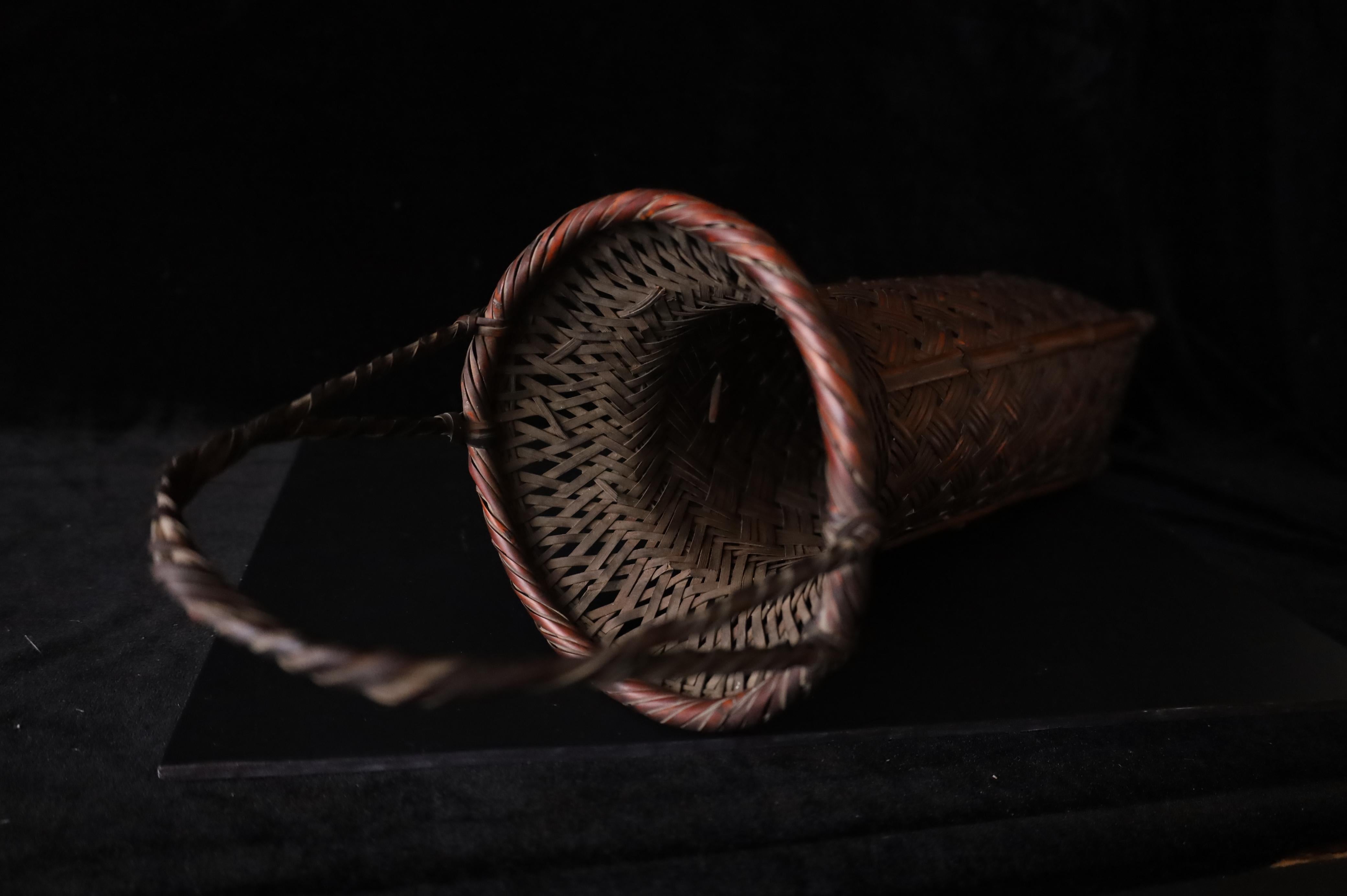Japanese Small Bamboo Ikebana Basket  for Ikebana– Handwoven, Early 20th Century For Sale 1