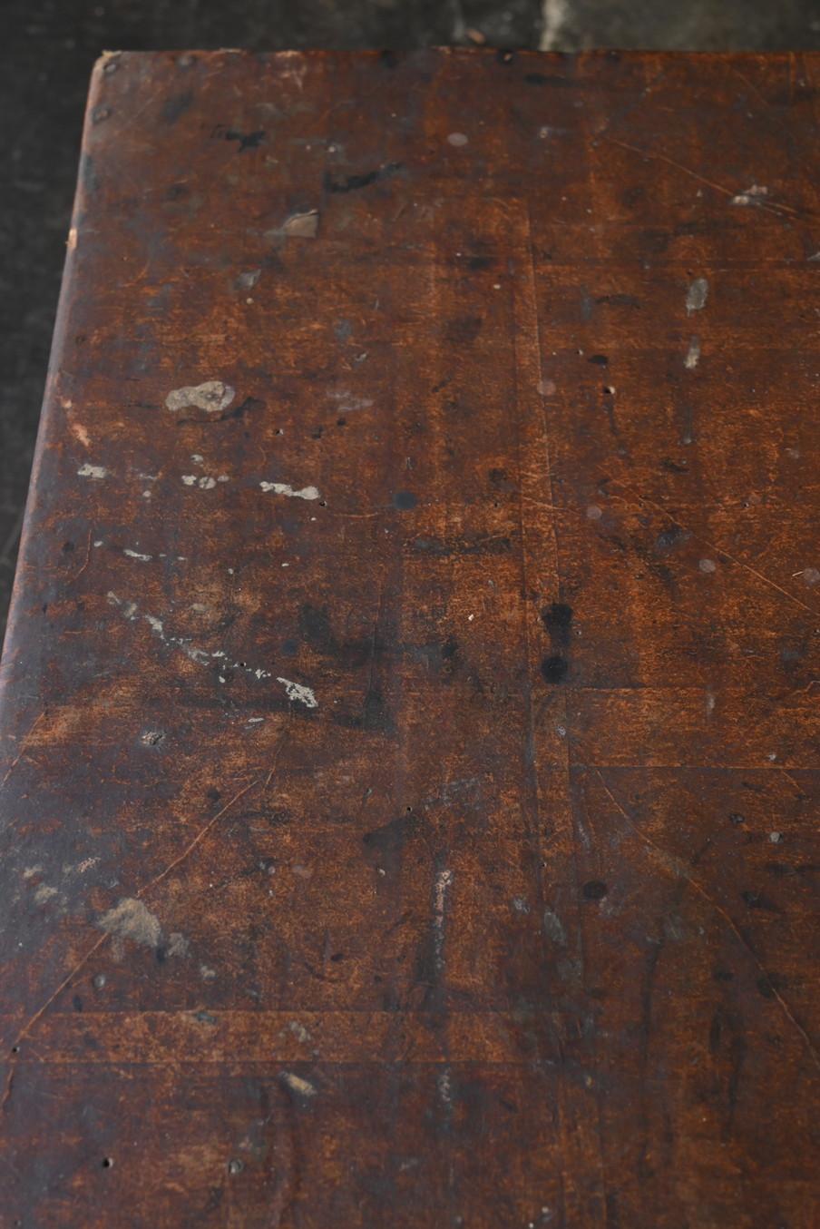 Japanese small wooden antique low table with paper pasting/1868-1920 For Sale 3