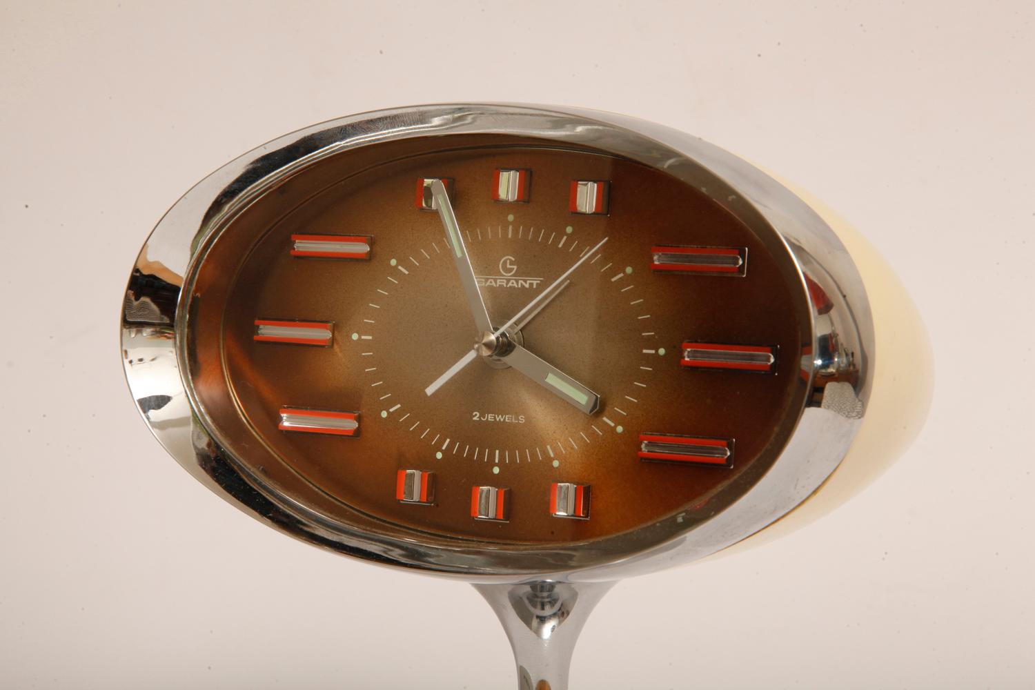 Japanese Space Age Alarm Clock Garant, Plastic and Chromed, 1970s In Good Condition For Sale In Warsaw, PL