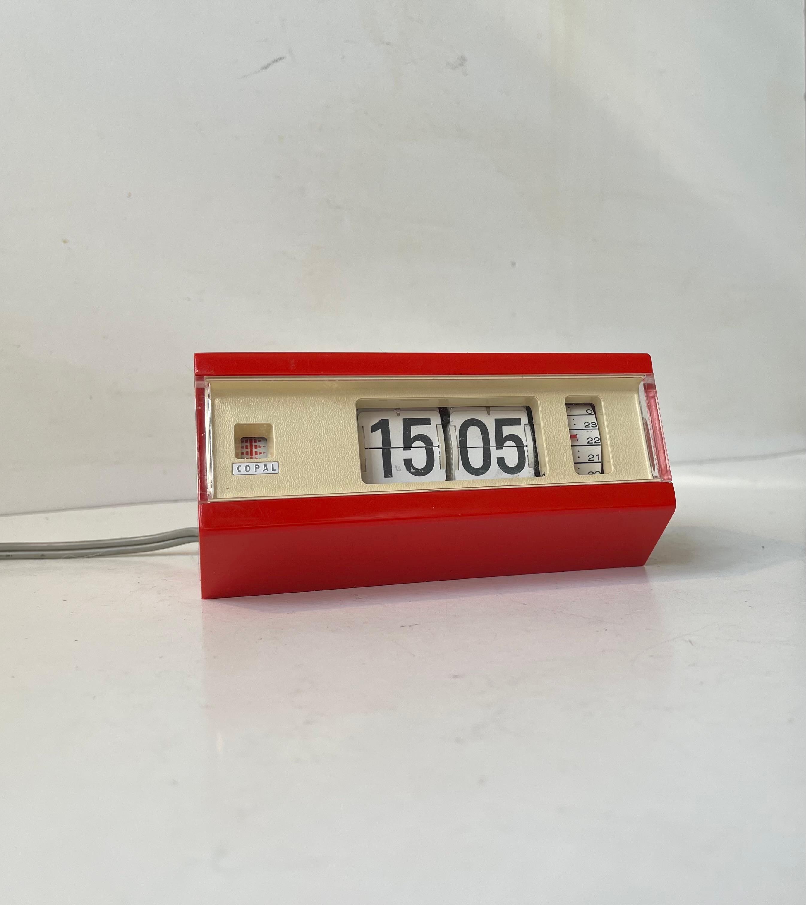 Japanese Space Age Flip Alarm Clock by Copal, 1970s In Good Condition For Sale In Esbjerg, DK