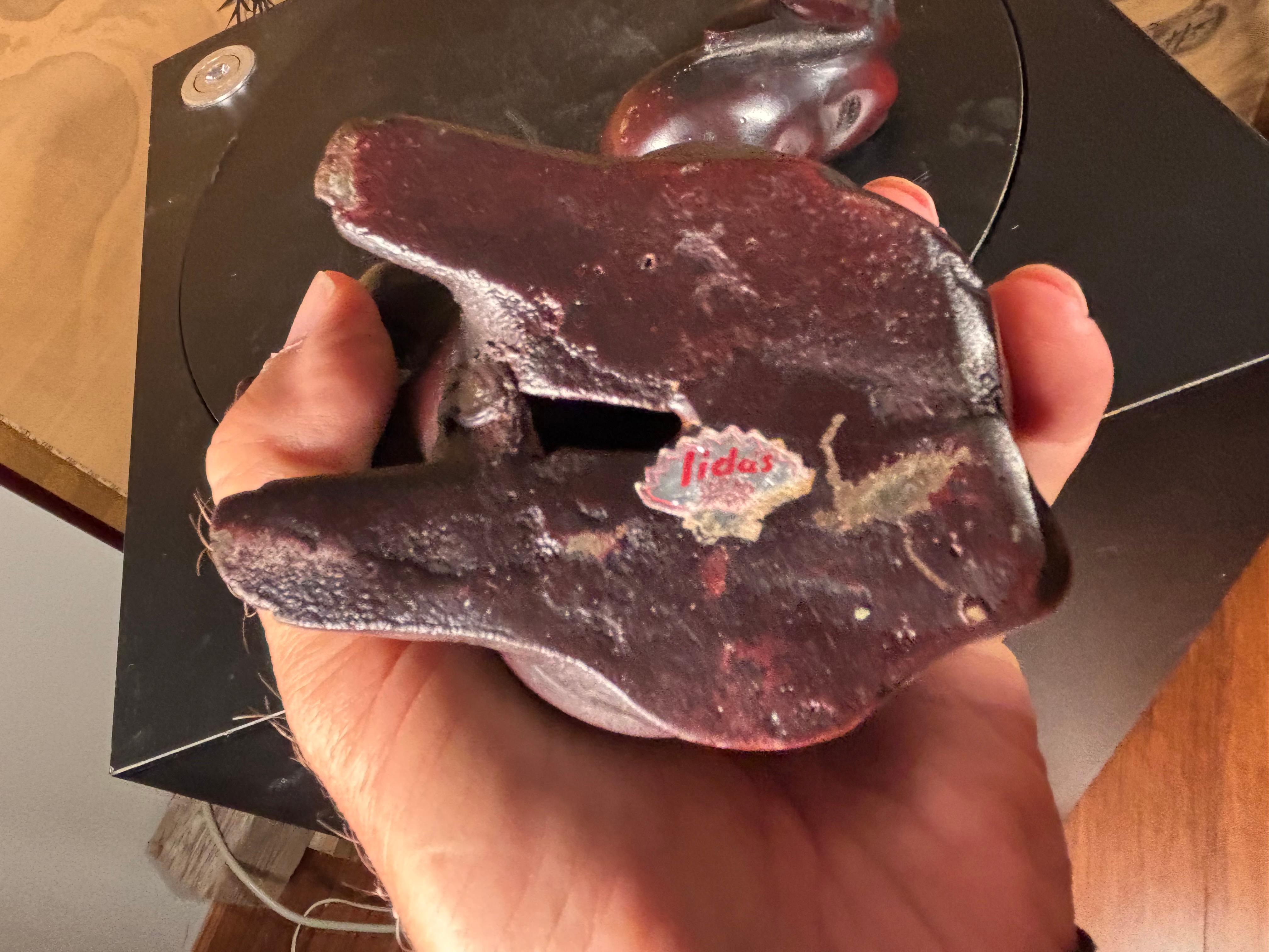 Coppia speciale giapponese antica di conigli da giardino in bronzo, zecca e firmata in vendita 2