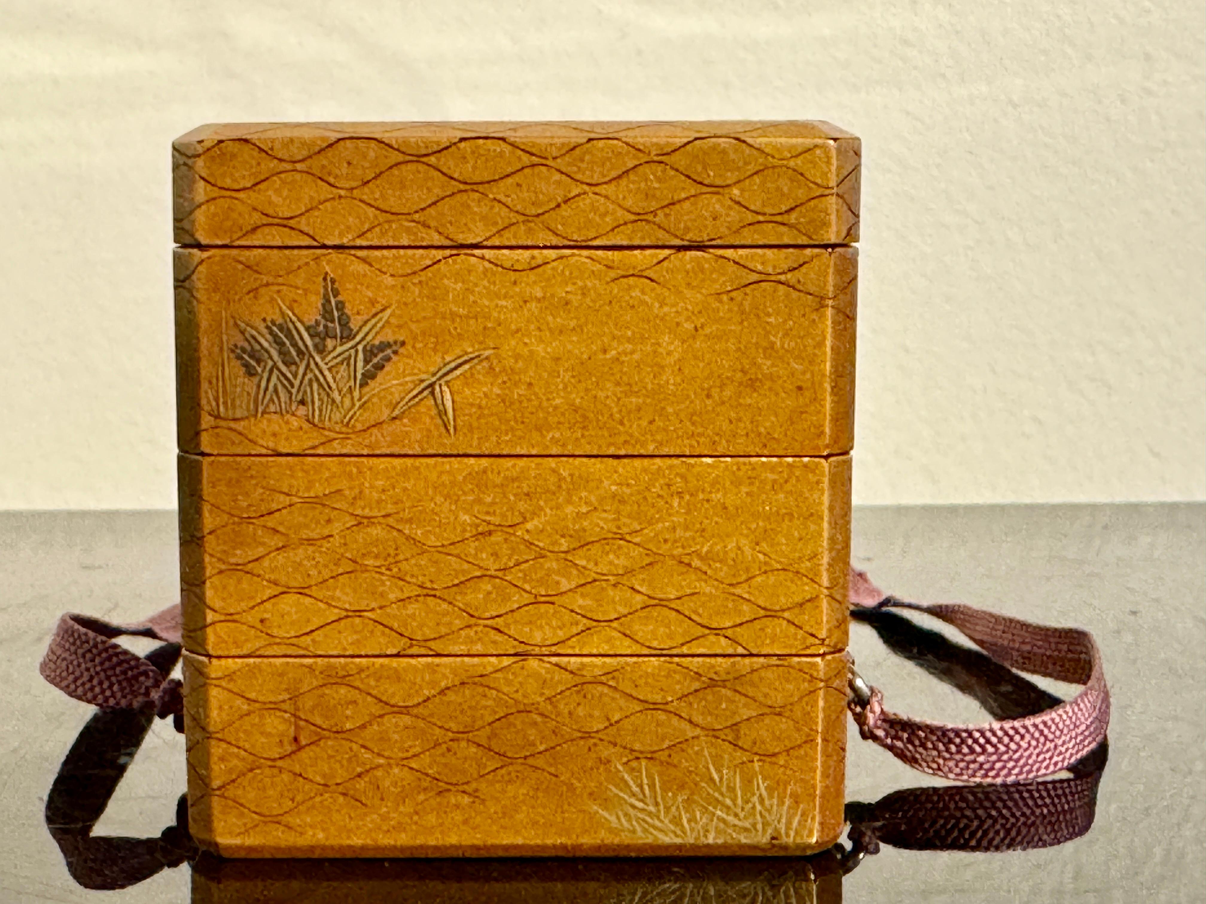 Japanese Stacking Incense Box, Ju-Kobako, Meiji Period, Mid 19th century, Japan For Sale 3