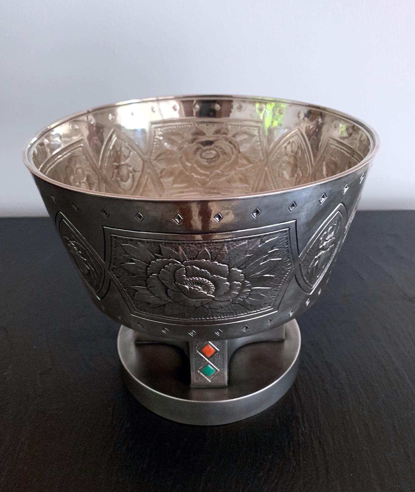 Japanese Sterling Silver Centerpiece Pedestal Bowl by Hattori Kintaro  For Sale 1