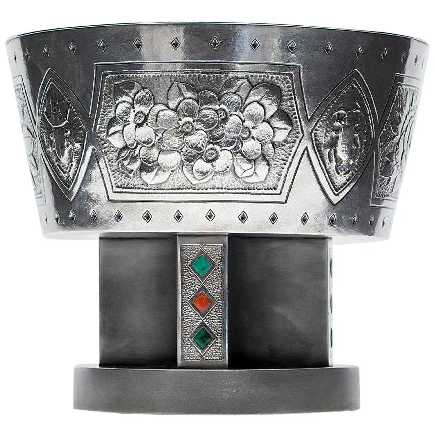Bol de centre de table en argent sterling japonais sur piédestal par Hattori Kintaro en vente
