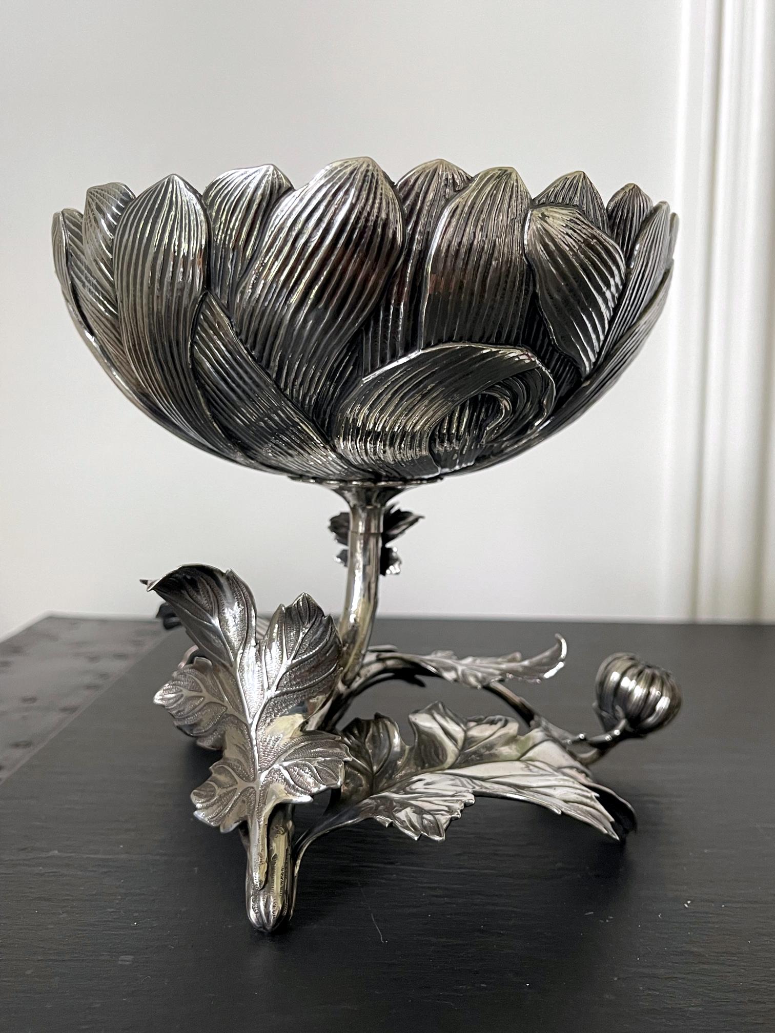 Japanese Sterling Silver Chrysanthemum Dish Meiji Period In Good Condition For Sale In Atlanta, GA