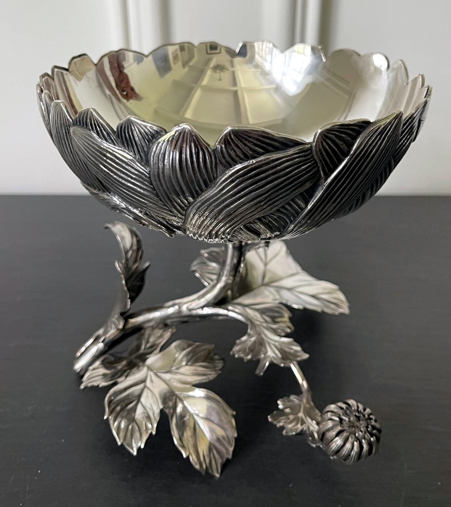 Japanese Sterling Silver Chrysanthemum Dish Meiji Period For Sale 2