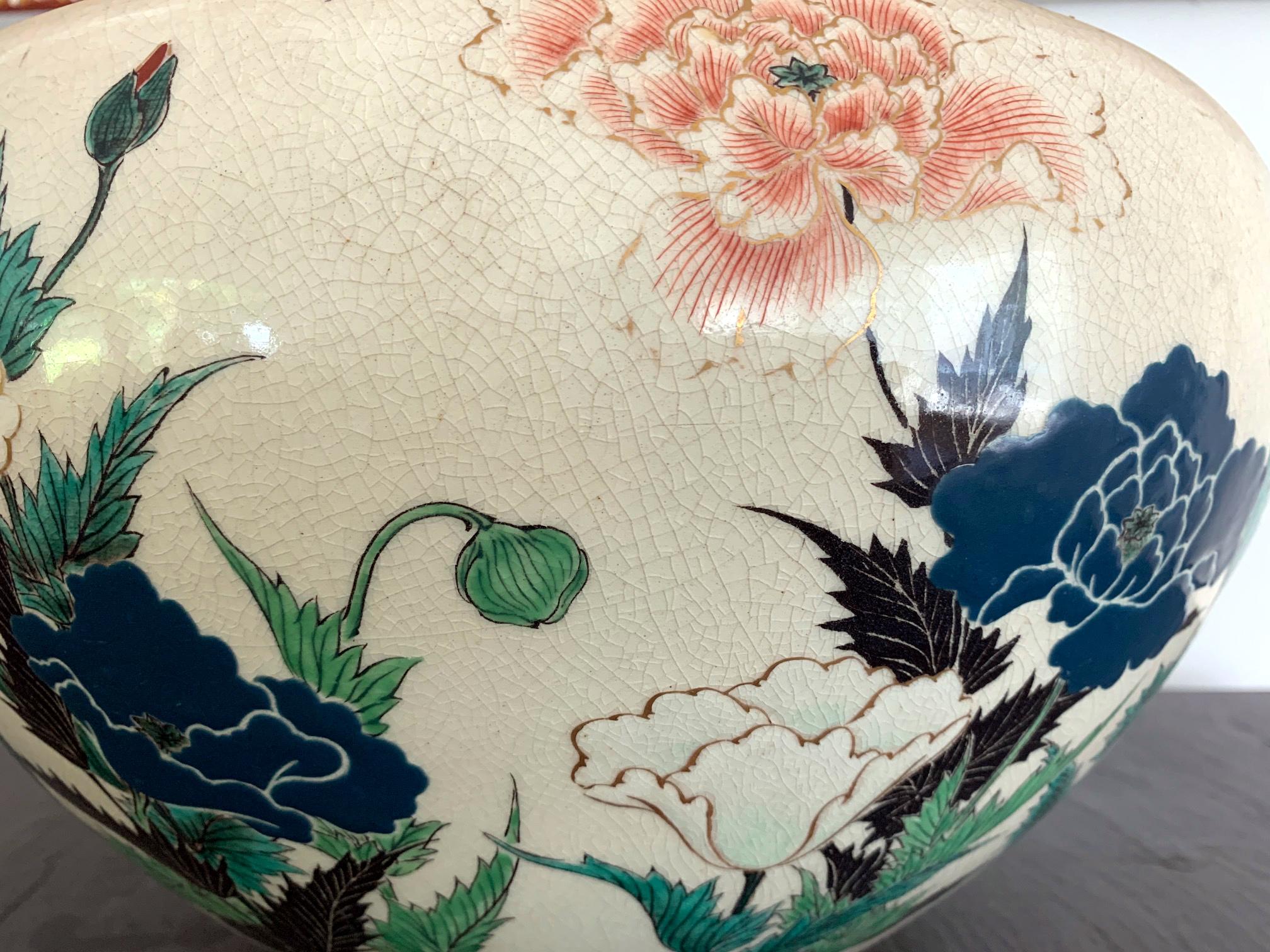 Japanischer Tafelaufsatz aus Keramik aus der Okumura Shozan-Meiji-Periode (19. Jahrhundert) im Angebot