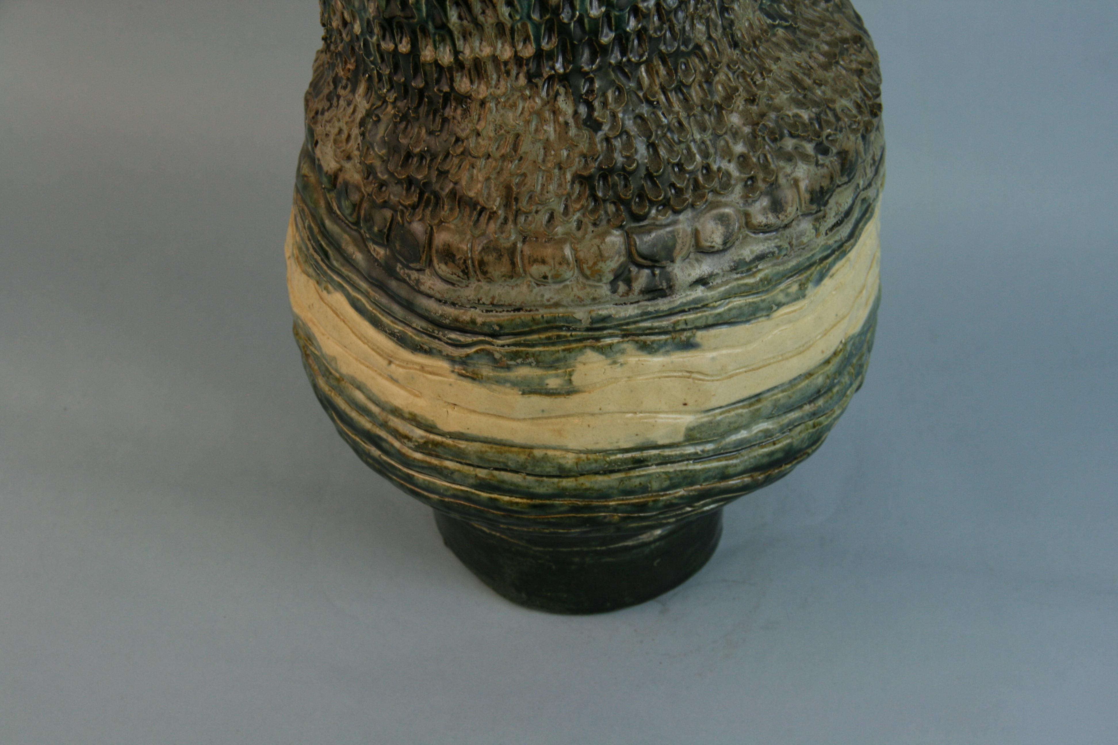 Japanisches Studio  Töpferei Lava glasierte Vase im Angebot 2