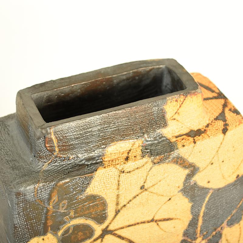 Japanese Studio Pottery Vase by Miyake Yoji with Original Paulownia Box In Good Condition In Prahran, Victoria