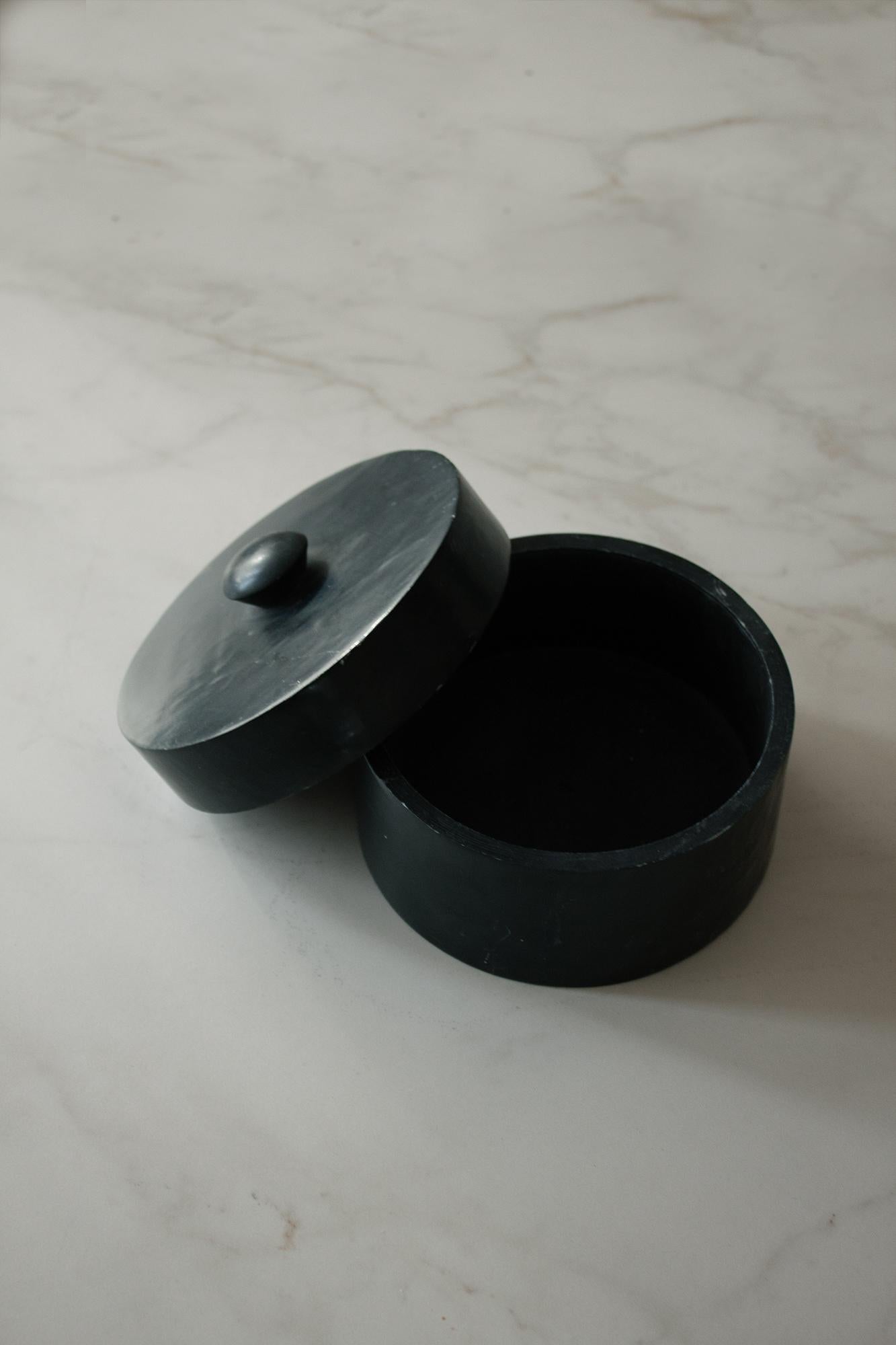 Machine-Made Japanese style black stoneware pot, Bonbonniere, jewelry box For Sale