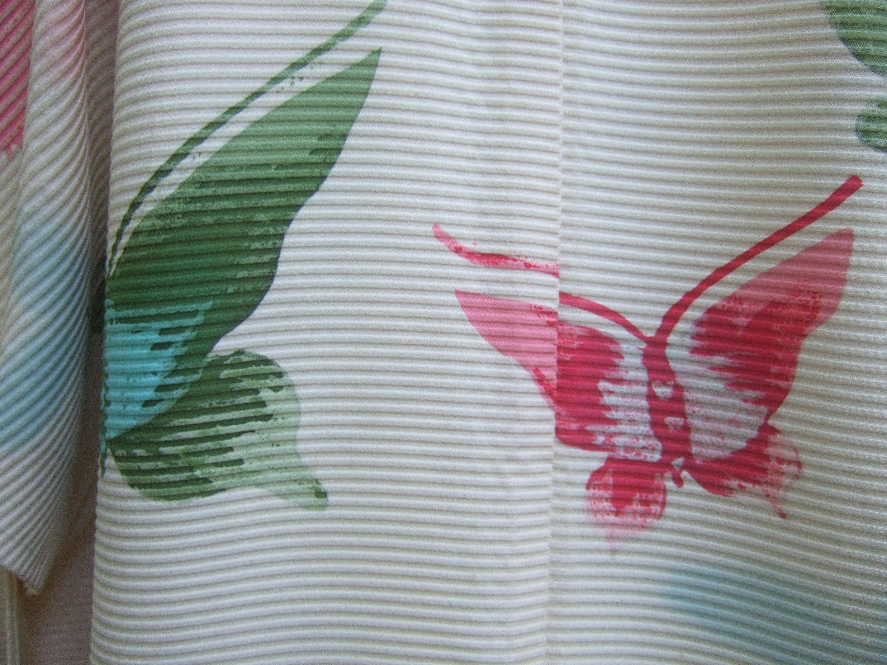 Japanese style Butterfly Floral Vintage Kimono circa 1970 9