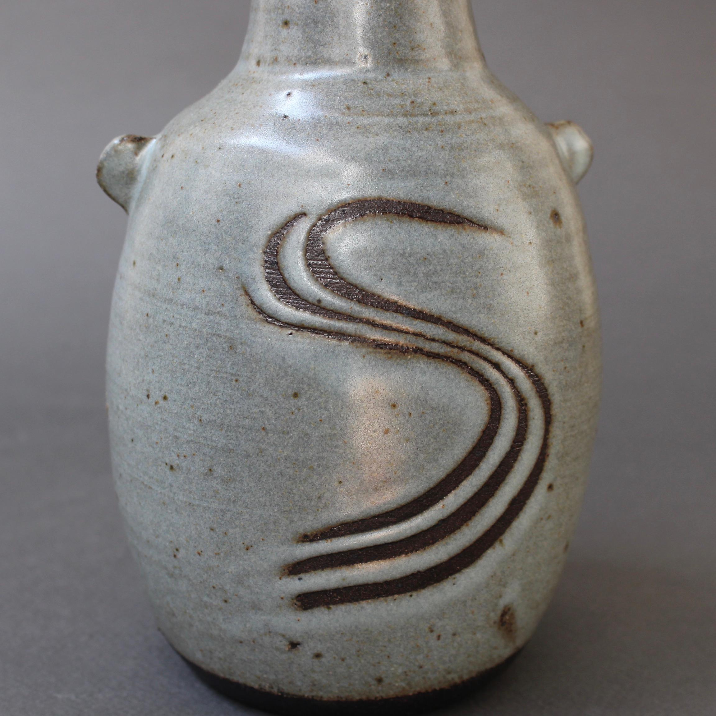 Japanese Style Ceramic Vase with Lugs by Janet Leach '1981' For Sale 6