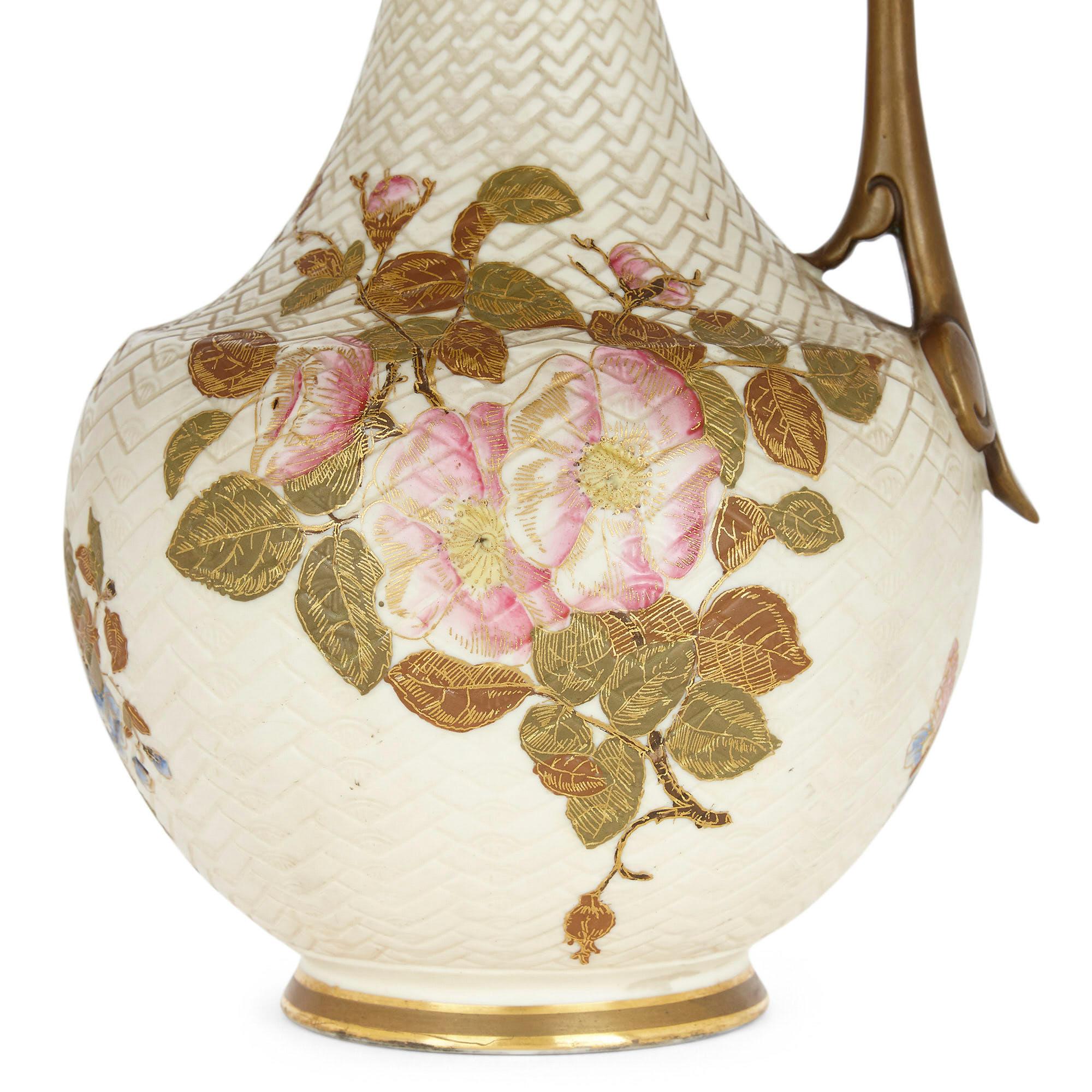 Aiguière en porcelaine anglaise de style japonais par Royal Worcester Bon état - En vente à London, GB