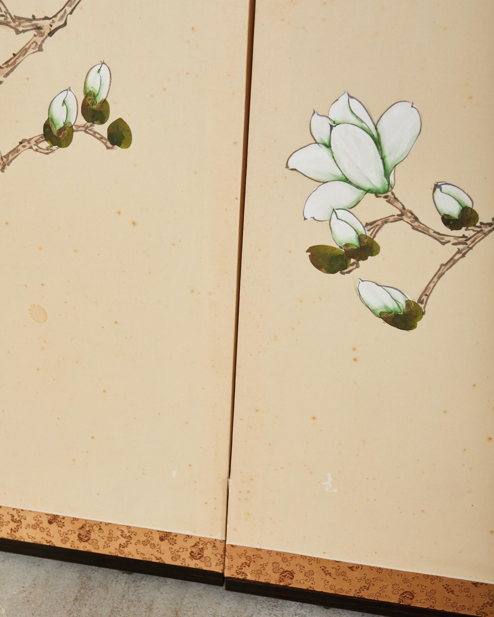 Vierteiliger Raumteiler im japanischen Stil mit Magnolienbaum mit Song-Vogeln im Angebot 3
