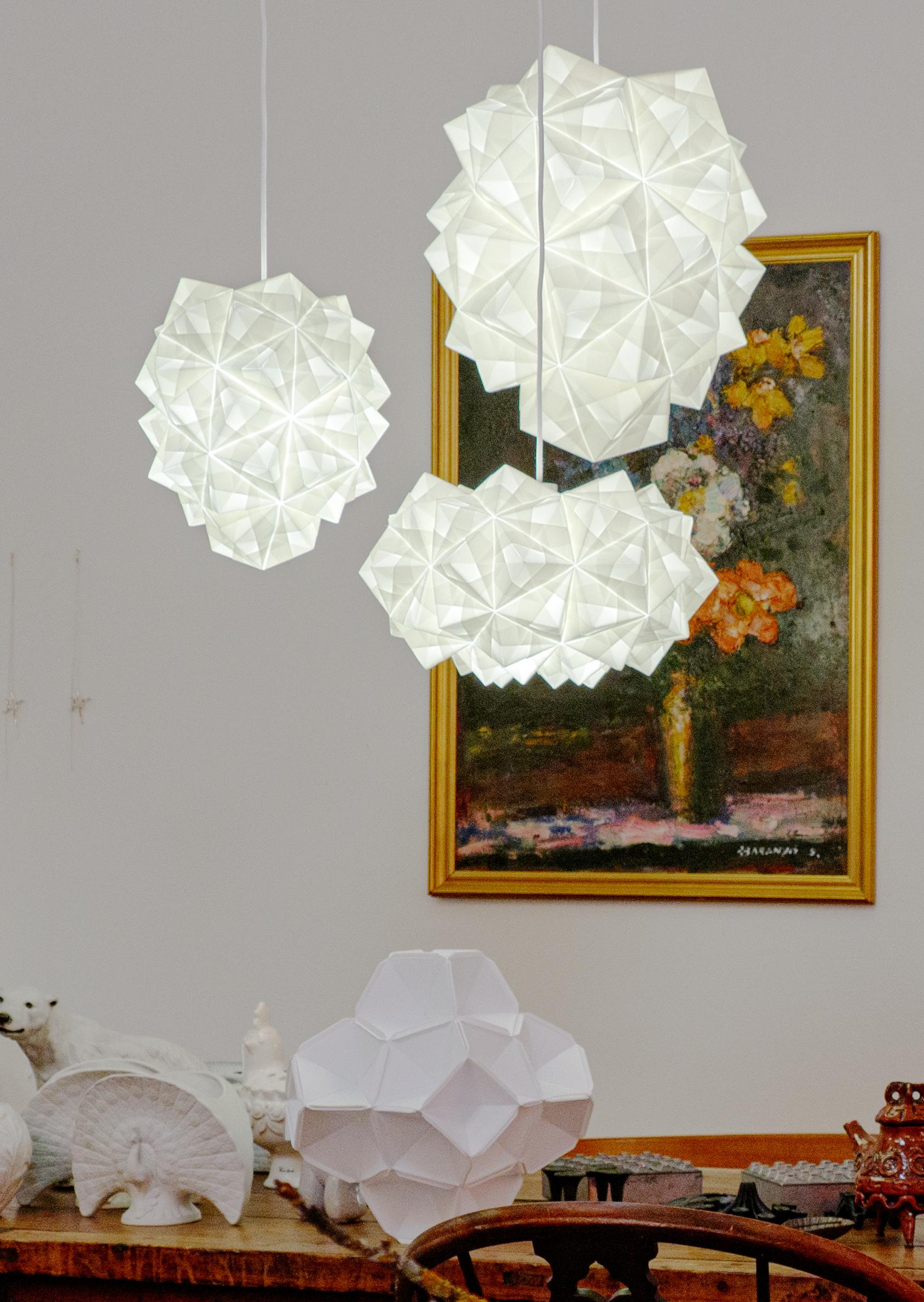Acciaio inossidabile Illuminazione a sospensione in carta bianca piegata a mano in stile giapponese 