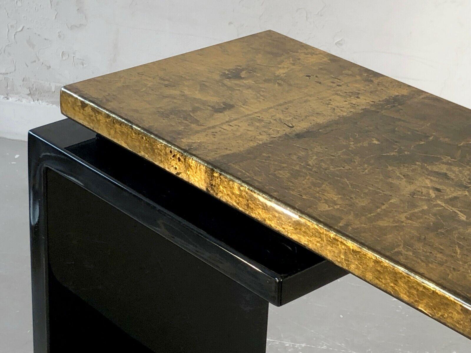Post-Modern A POST-MODERN Lacquered CONSOLE Table, ALDO TURA, ROCHE & BOBOIS, France 1970 For Sale