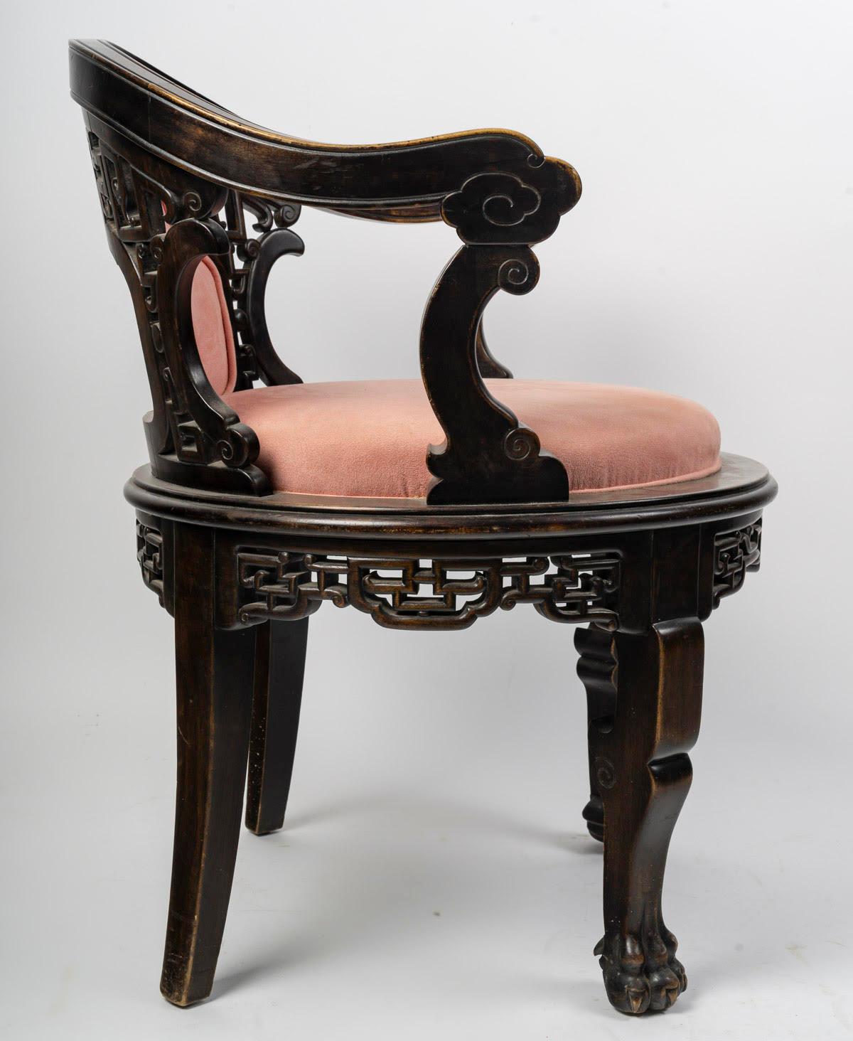 Japanese-Style Office Armchair, 19th Century. In Good Condition For Sale In Saint-Ouen, FR