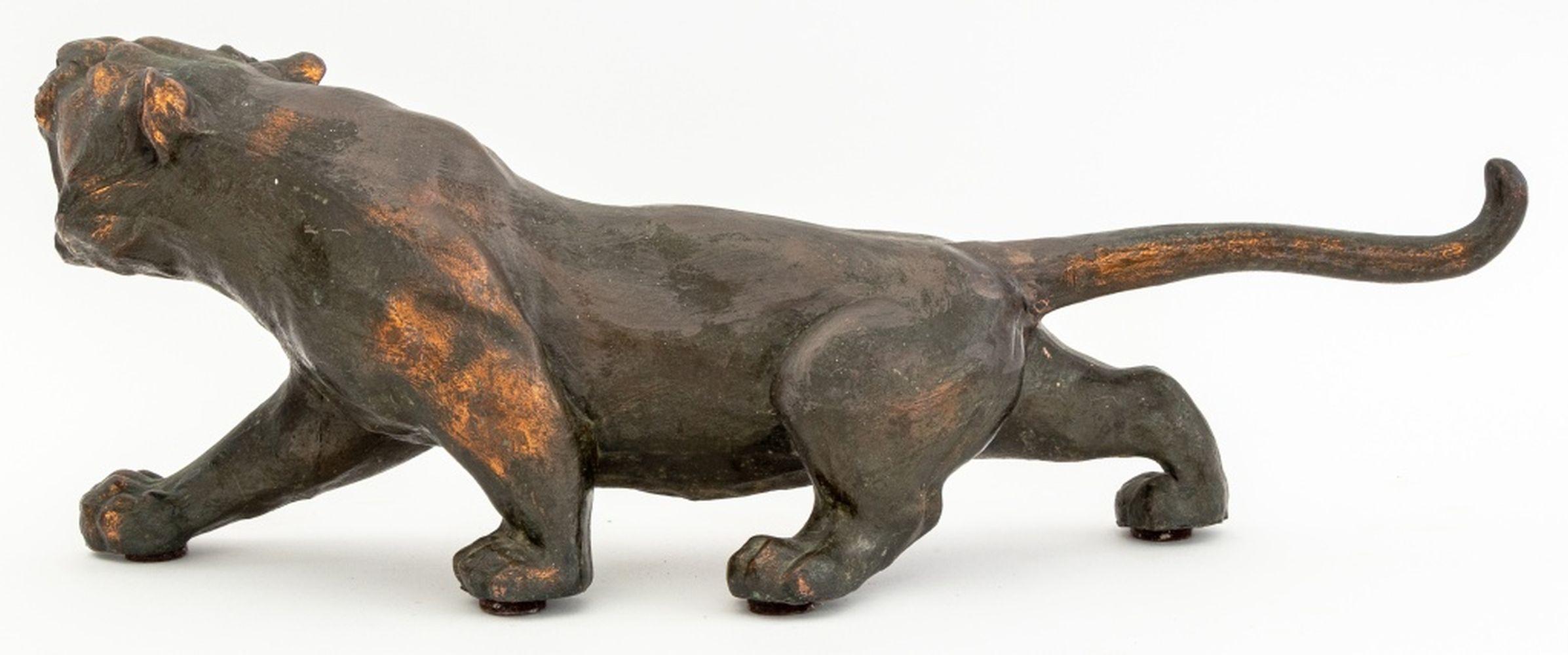 Tigres rugissants en métal patiné de style japonais, 2 Bon état - En vente à Astoria, NY