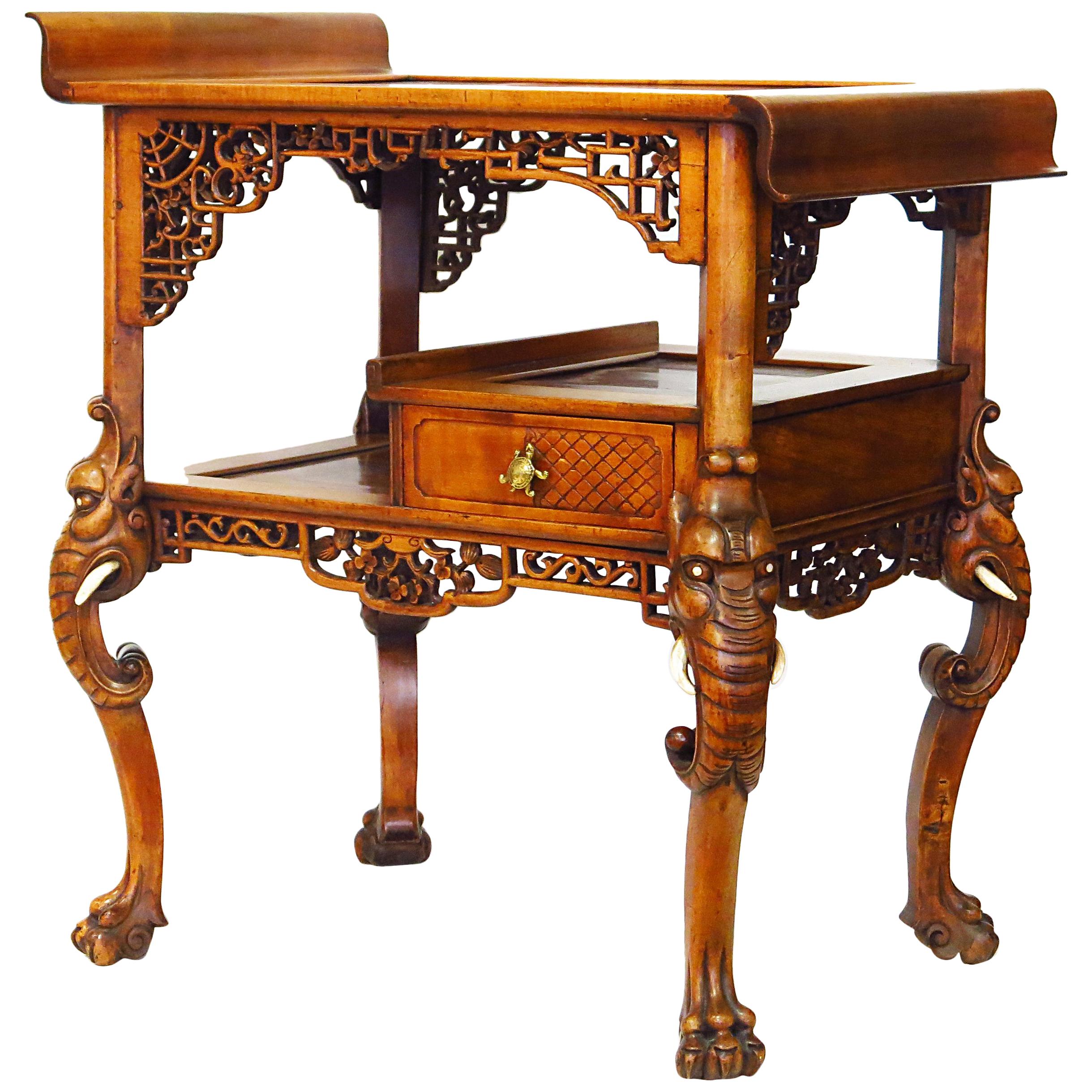 Japanese Style Table Attributed to The Parisian Society Daï-Nippon For Sale