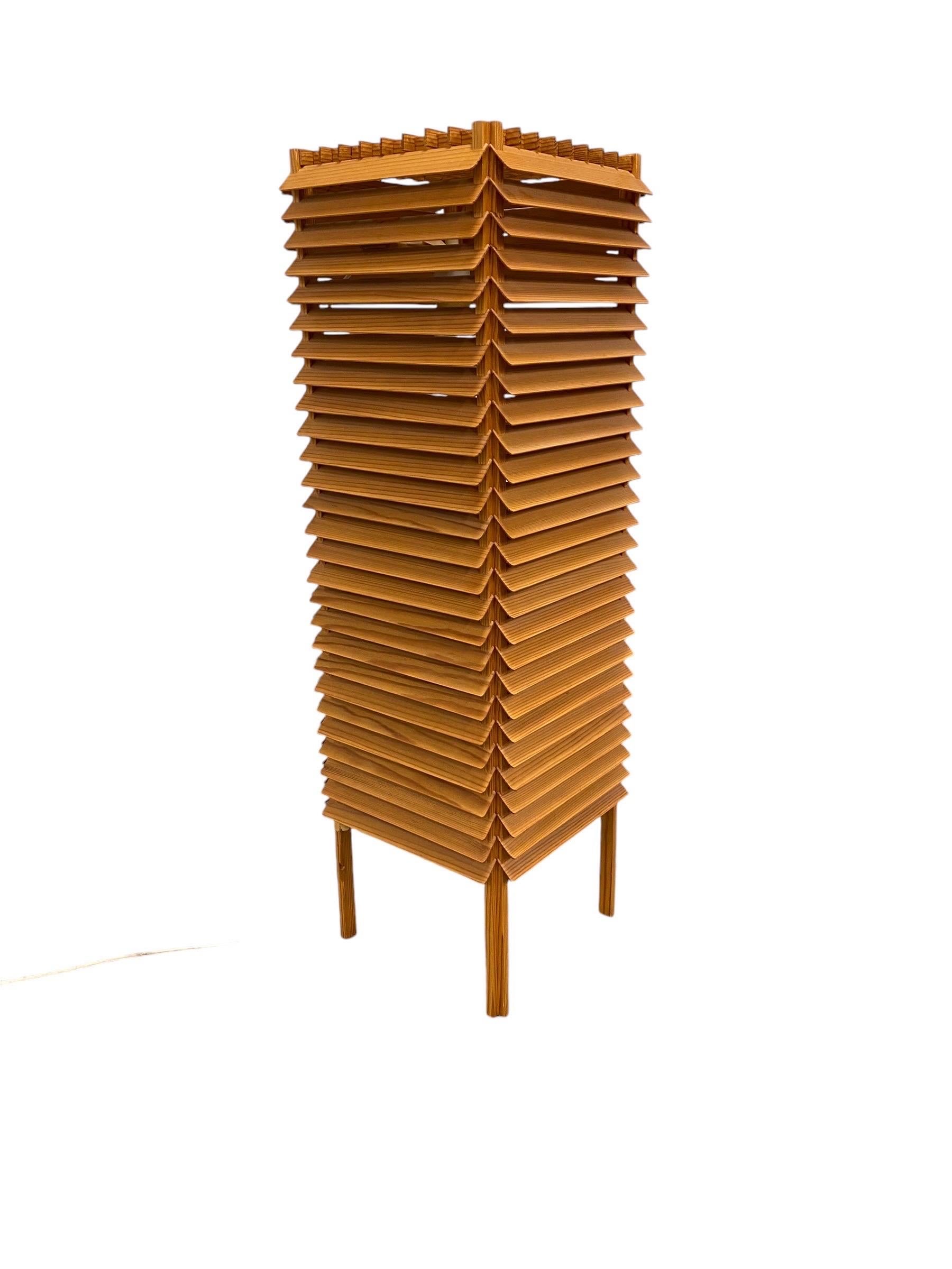 Lampada da terra vintage in stile giapponese con lamelle di legno, Finlandia, metà del XX secolo 3