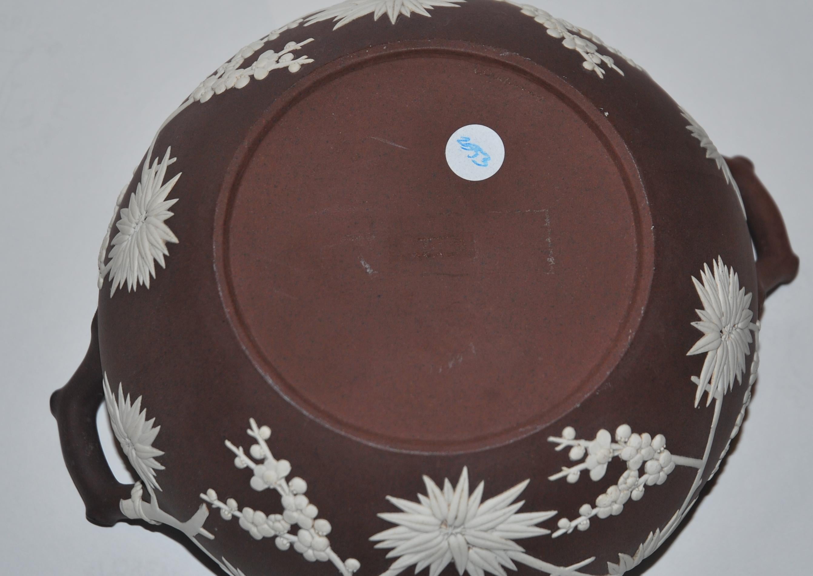 Japanese Sugar Box, brown stoneware, Wedgwood, circa 1820 1