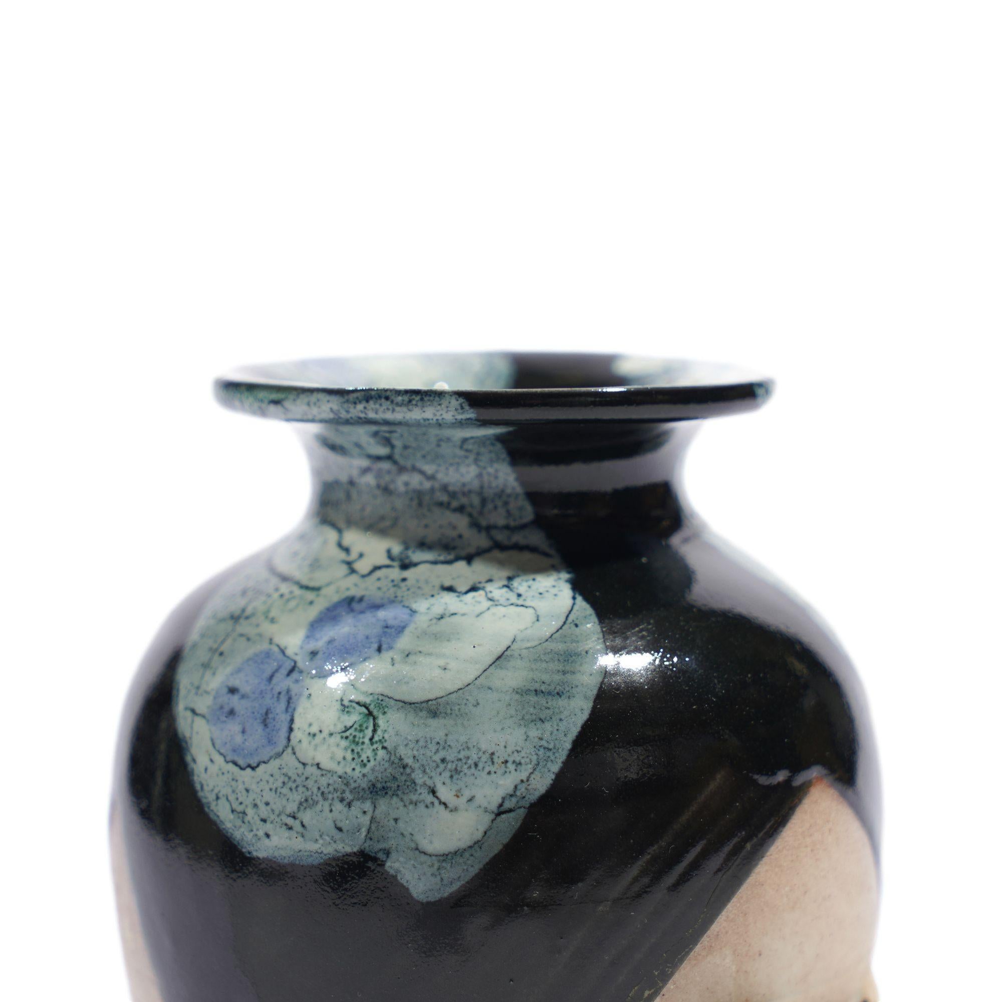 Japanese Sumida Gawa vase with a climbing figure, c. 1890 For Sale 2