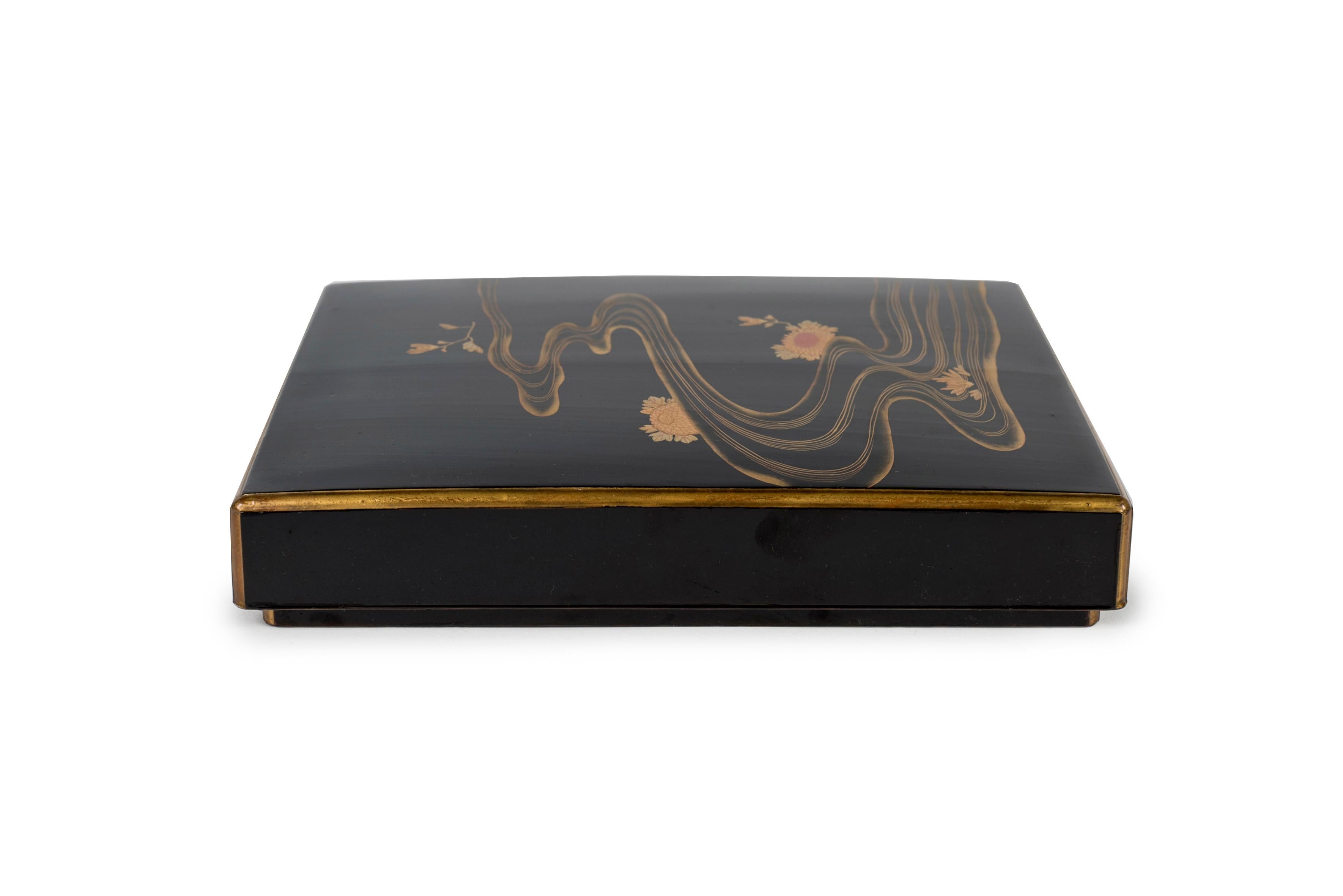 Japanese suzuribako lacquered box peony river For Sale 4