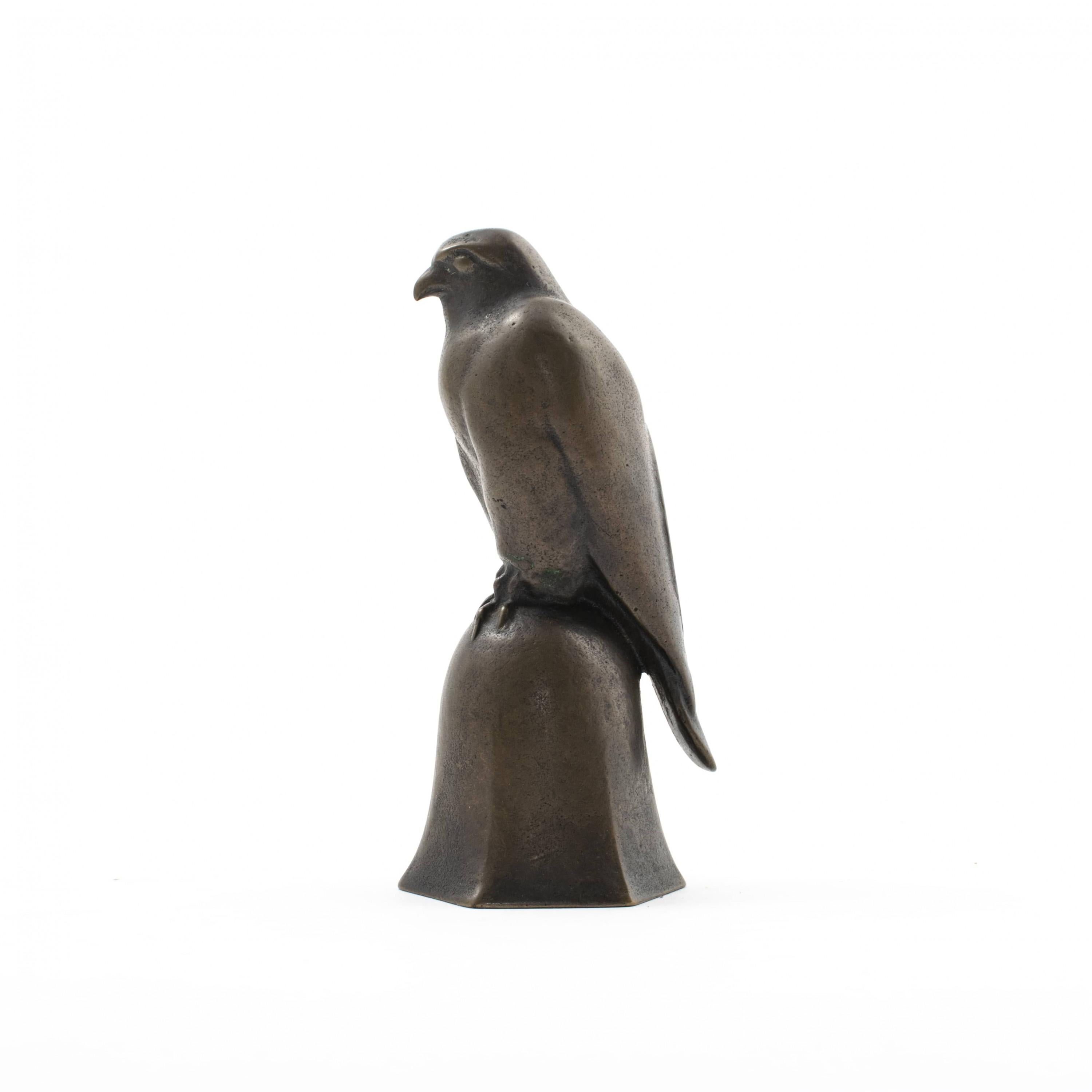 Japanese Table Bell, Sitting Falcon in Patinated Bronze In Good Condition In Kastrup, DK