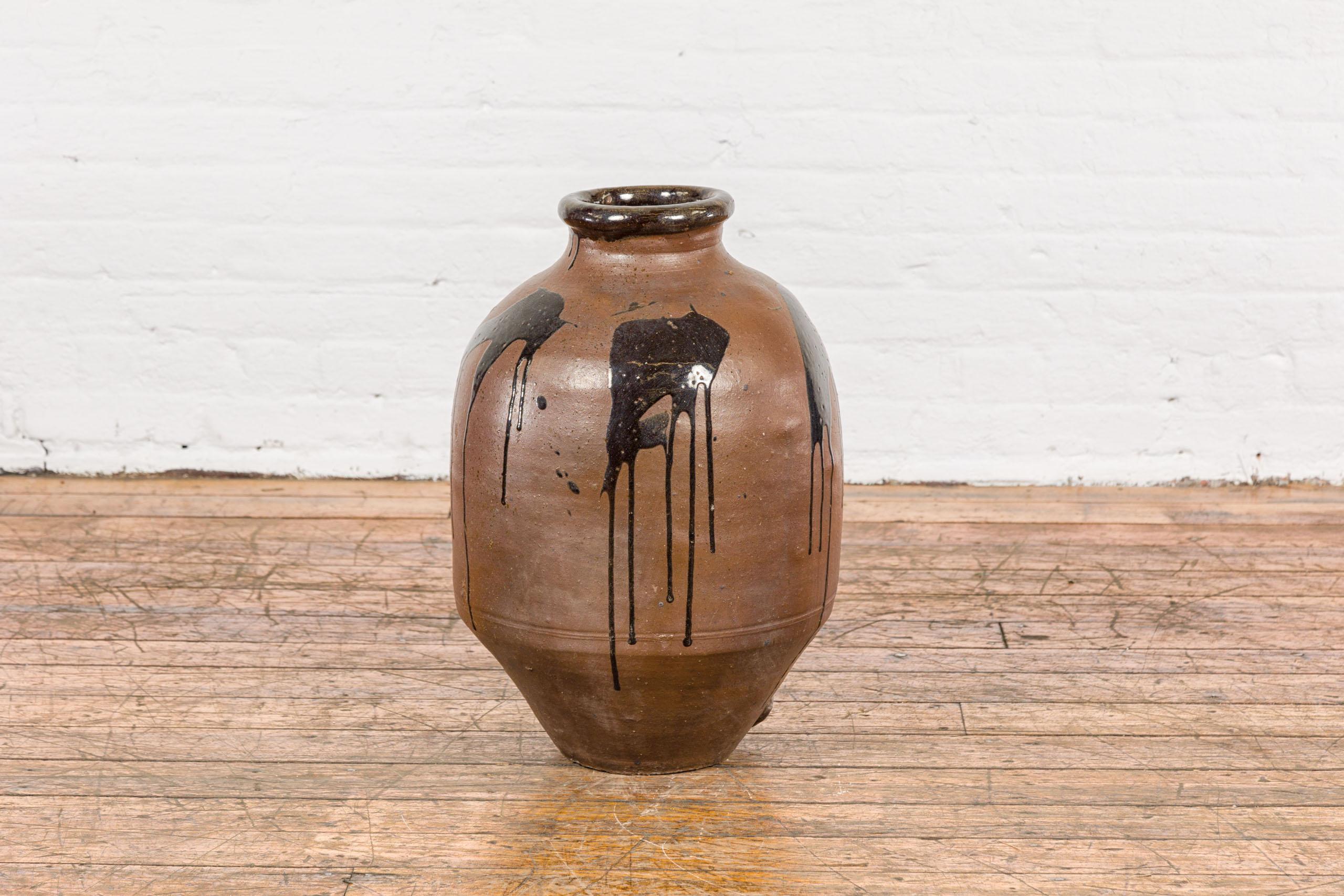 Japanese Taishō 1900s Tamba Tachikui Ware Brown Jar with Spout and Drip Glaze For Sale 3