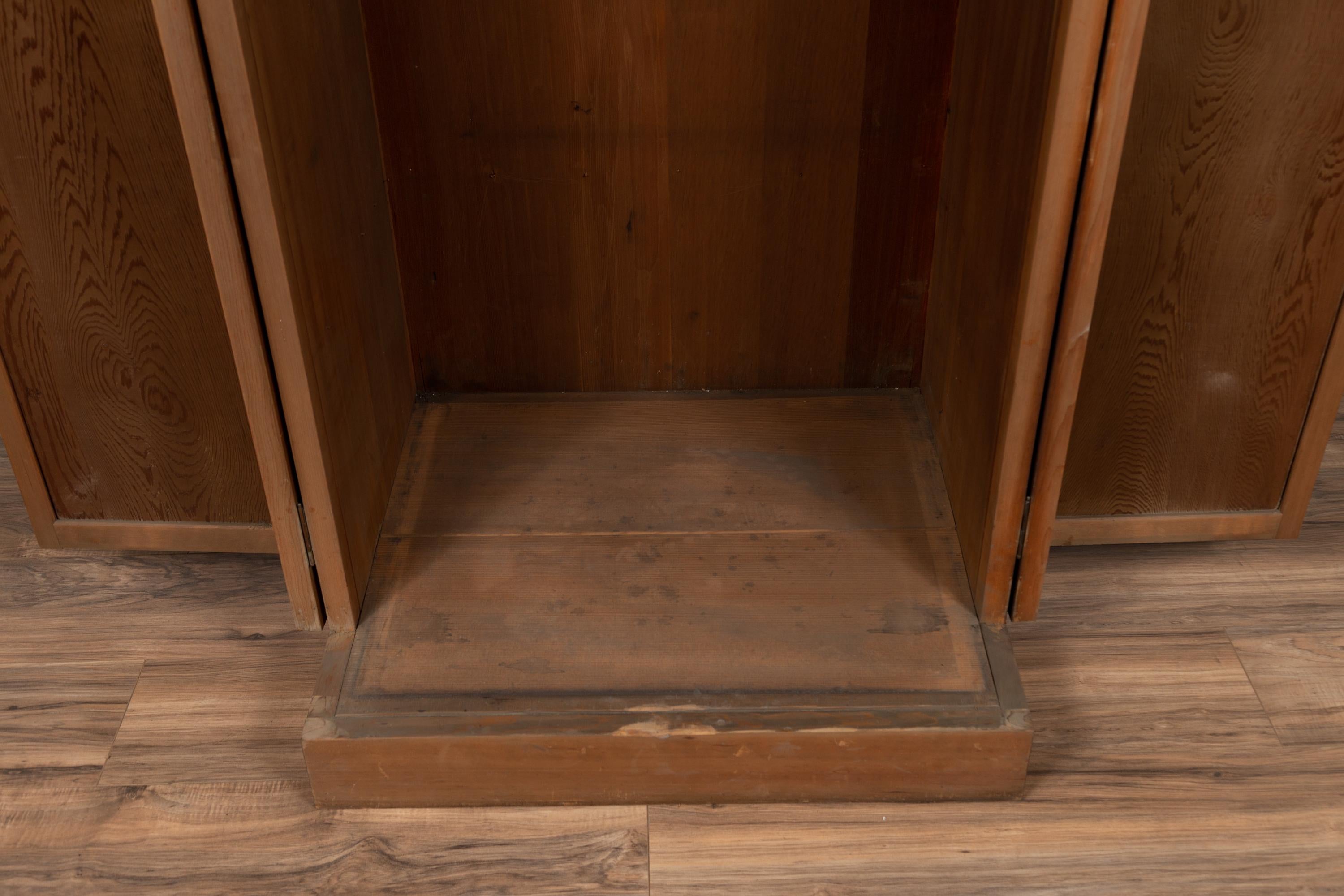 Japanese Taishō Period 1900s Hinoki Wood Armoire with Rare Design Folding Doors 2
