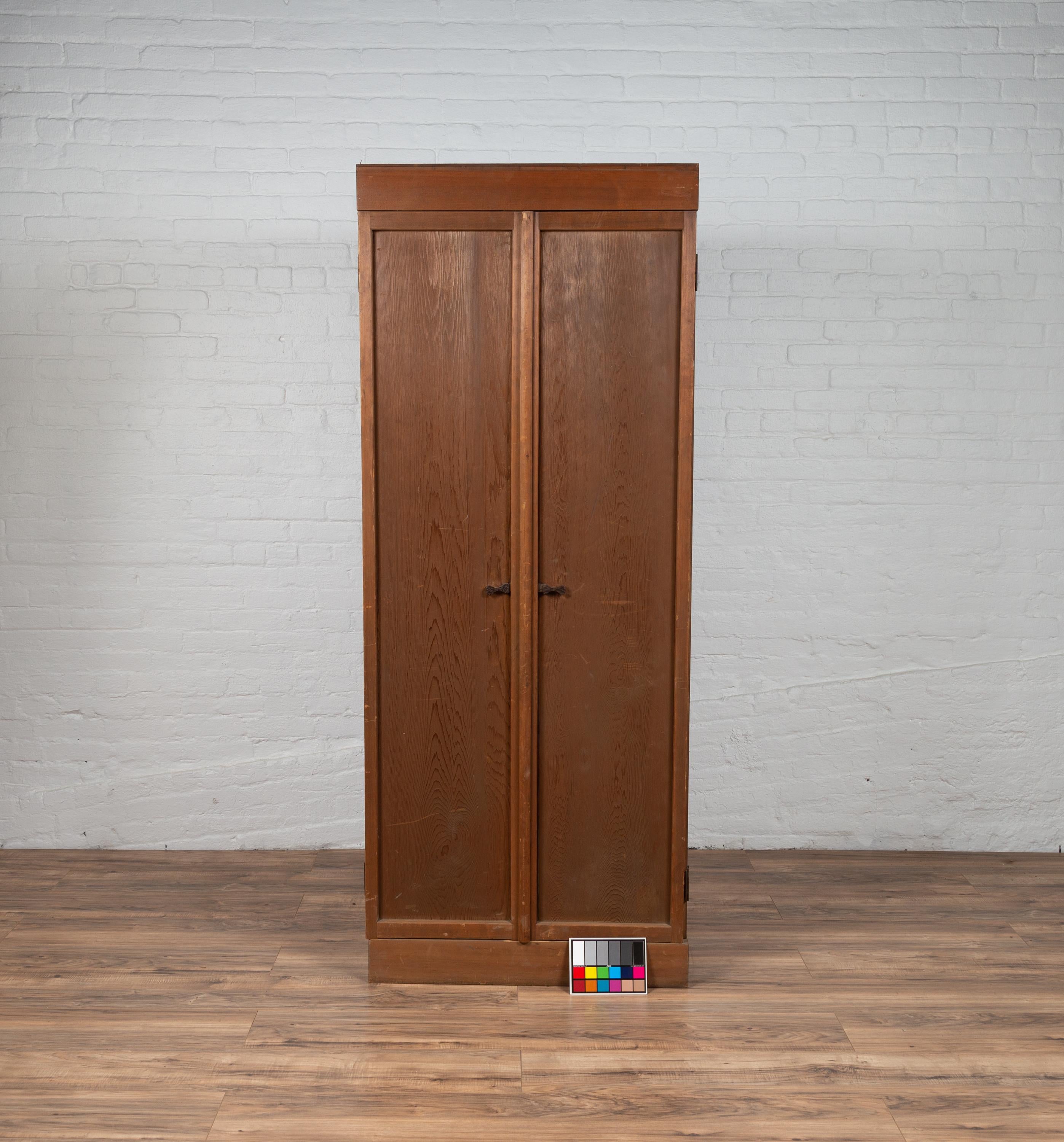Japanese Taishō Period 1900s Hinoki Wood Armoire with Rare Design Folding Doors 6