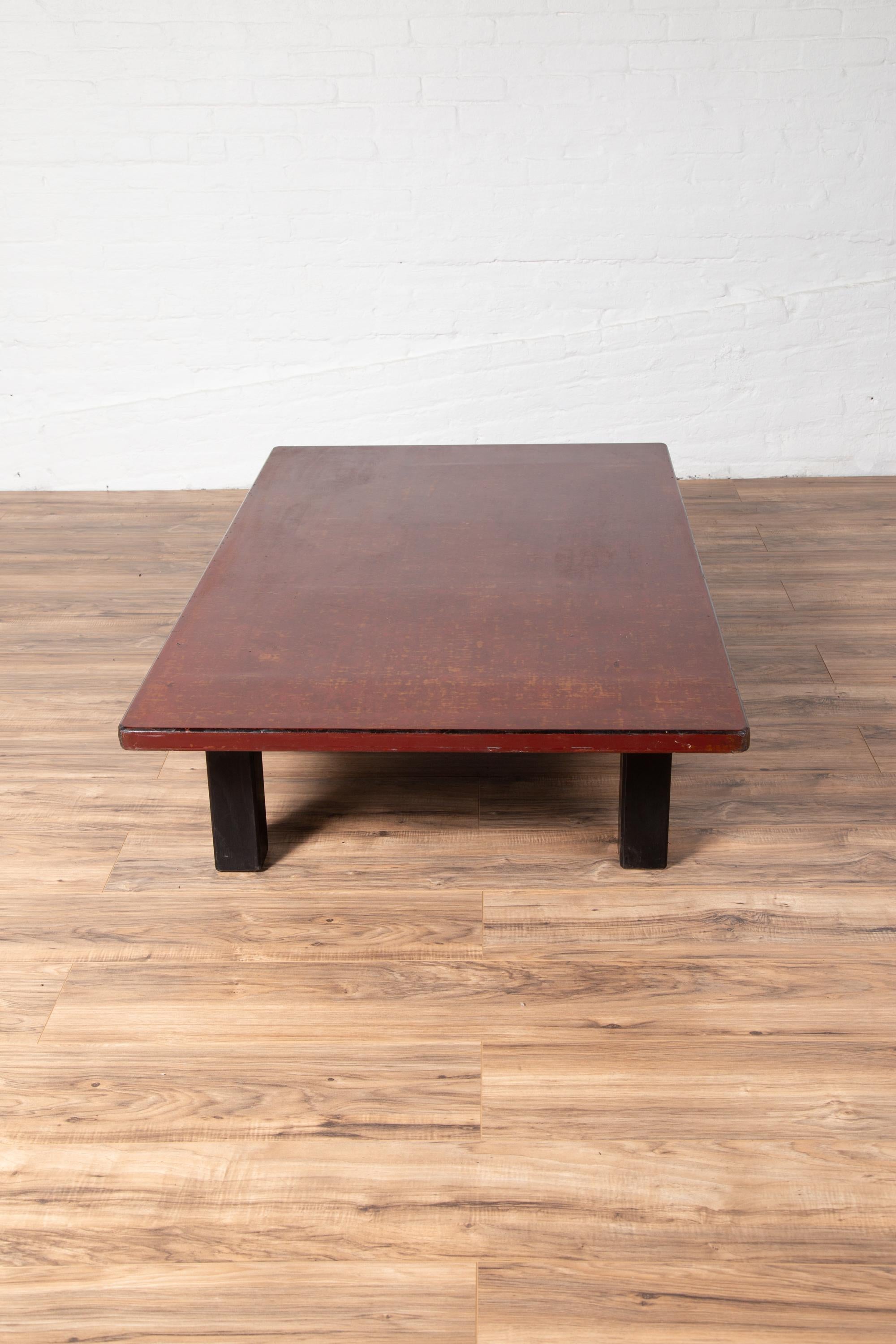 Wood Japanese Taishō Period Early 20th Century Coffee Table with Negora Lacquer For Sale