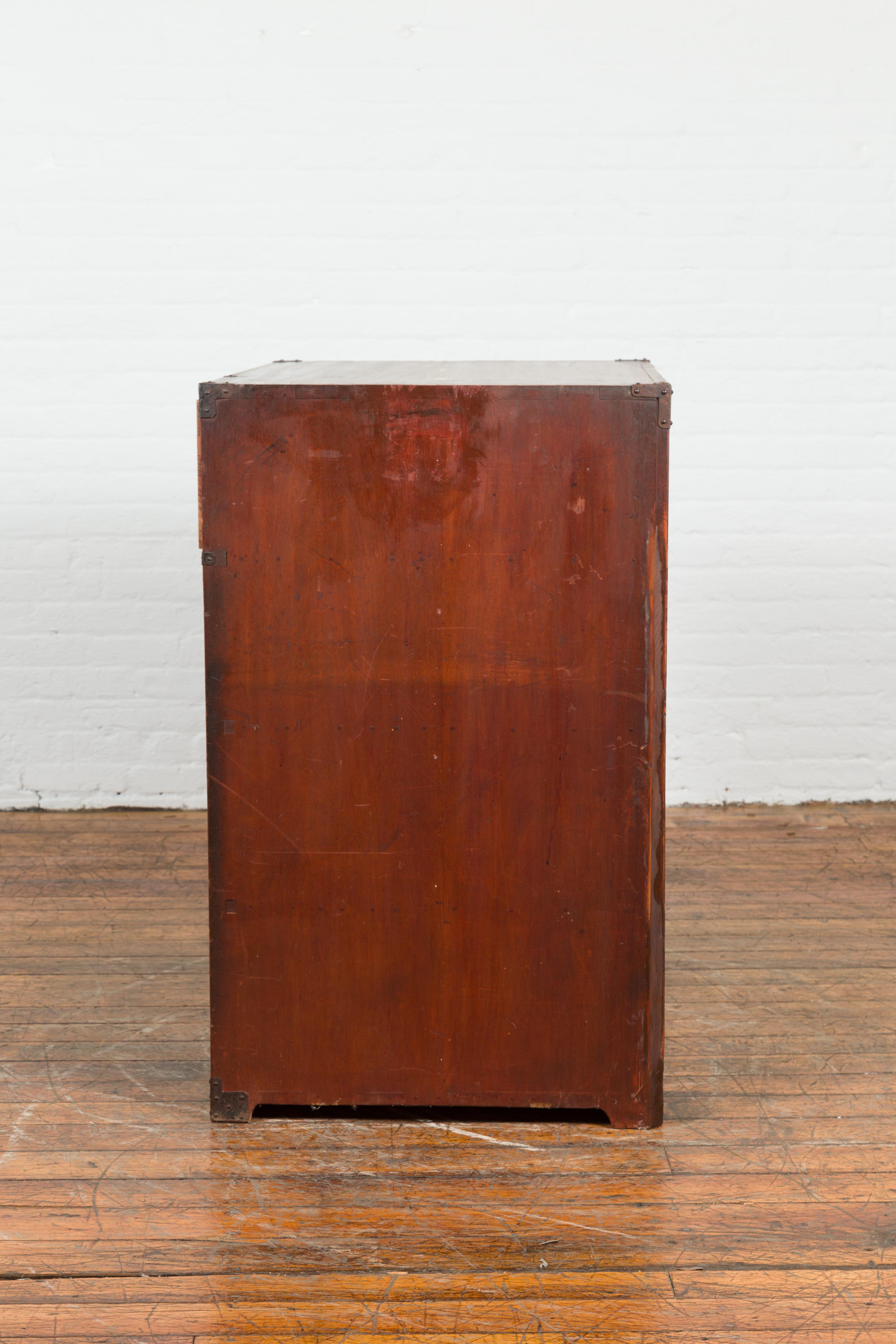 Japanese Taishō Period Early 20th Century Tansu Chest with Five Drawers For Sale 7