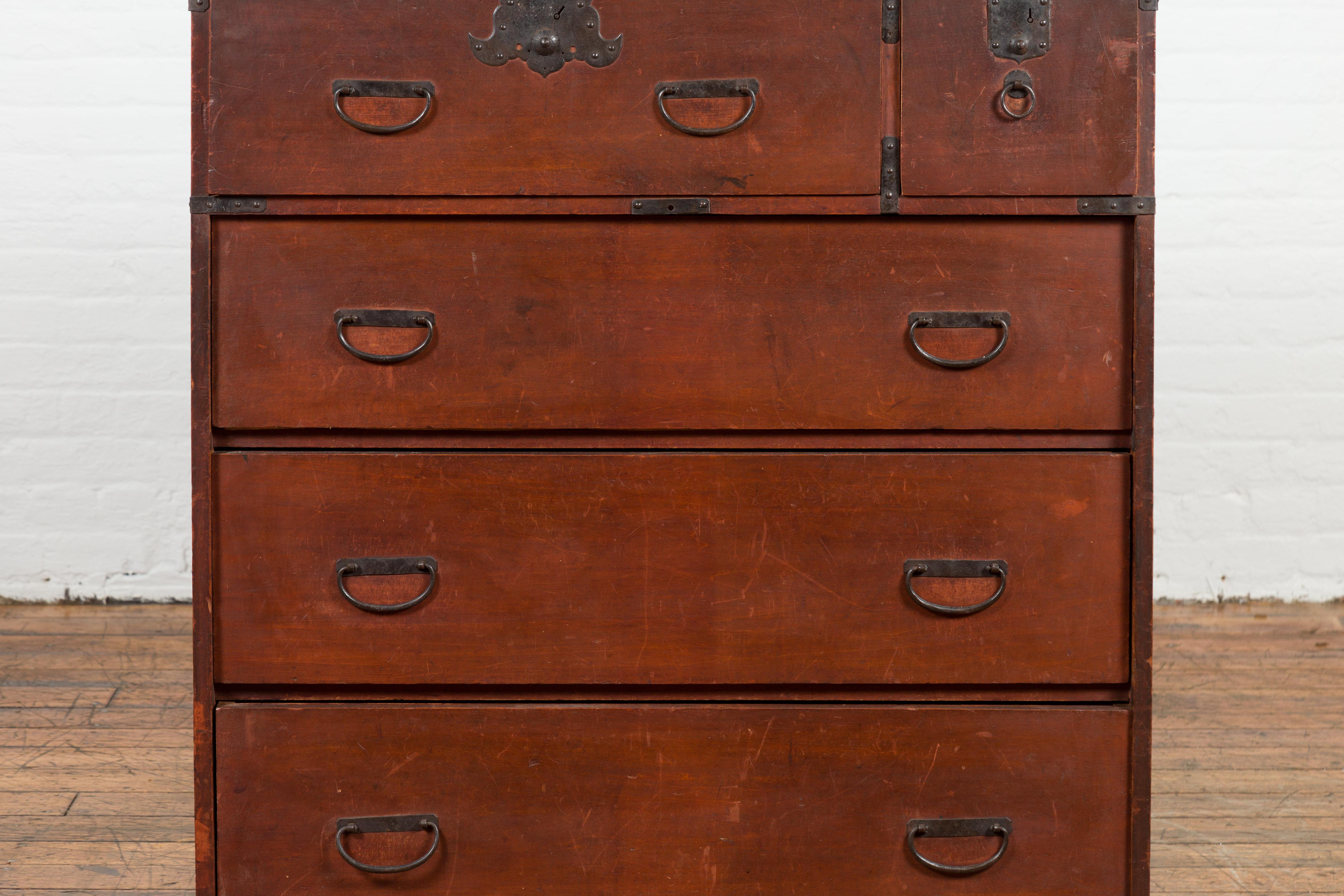 Japanese Taishō Period Early 20th Century Tansu Chest with Five Drawers For Sale 1