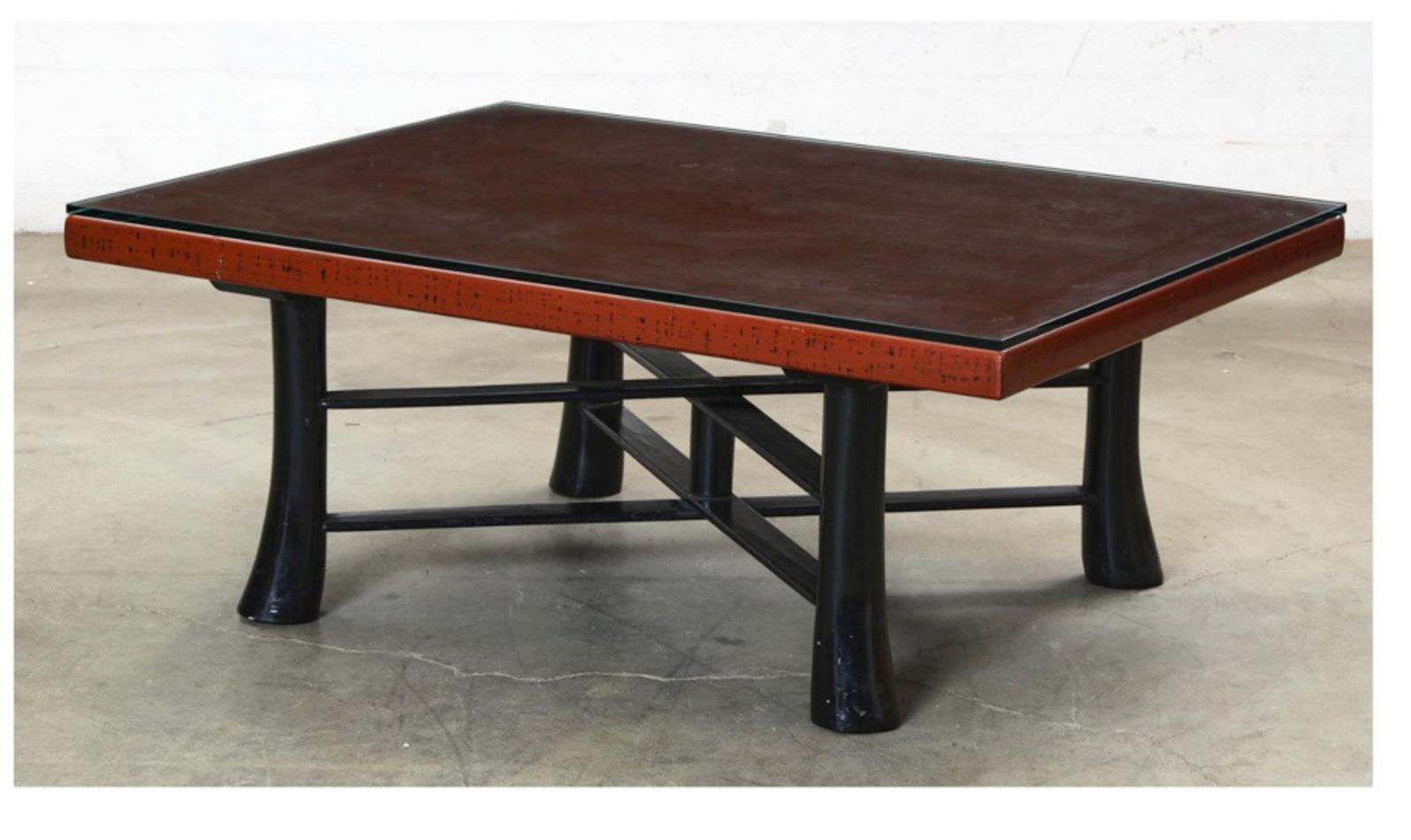 Anglo-japonais Table basse japonaise de la période Taisho en laque Negoro en vente