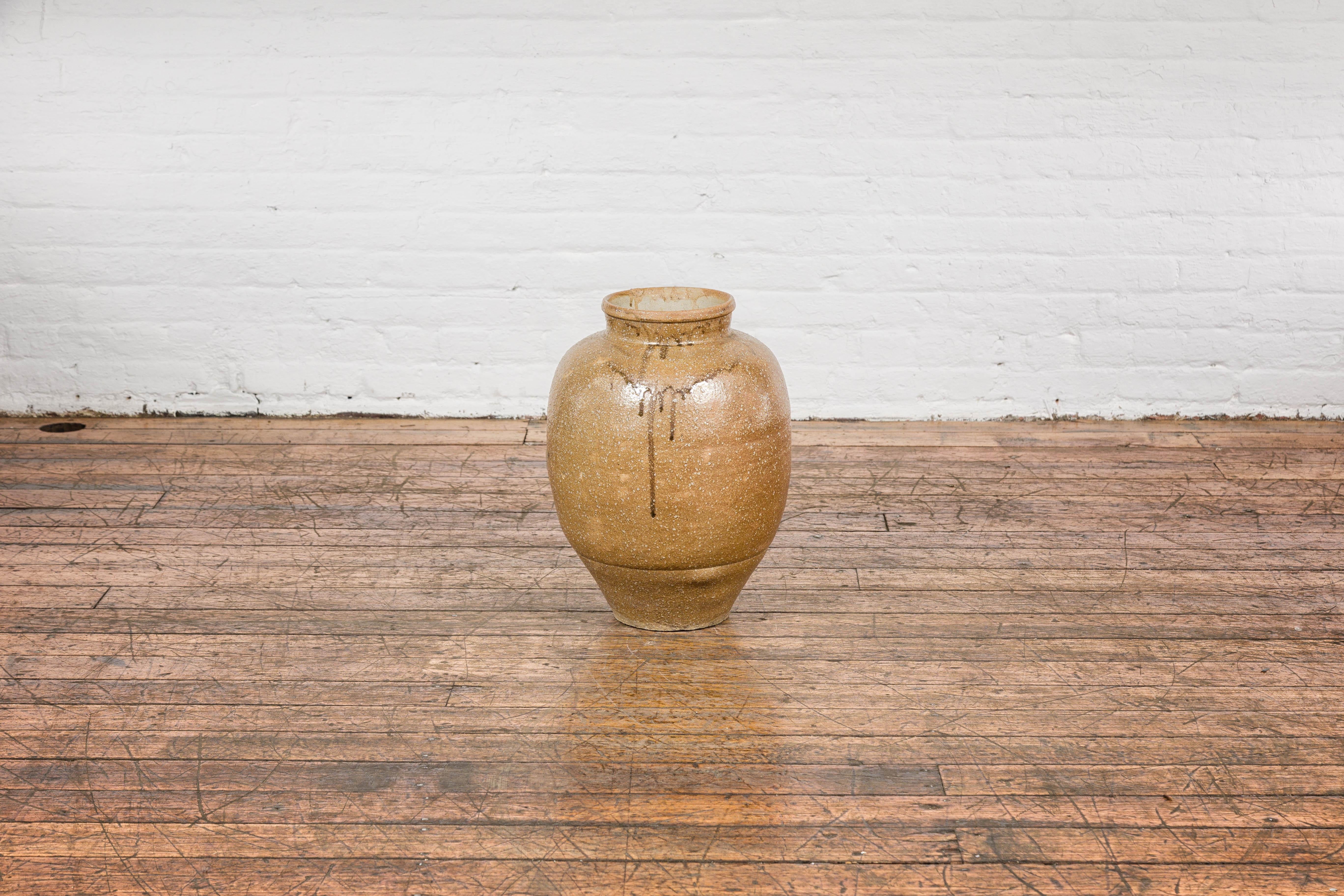 Japanese Taishō Period Sand Glaze Vase with Dripping Finish, circa 1900 In Good Condition For Sale In Yonkers, NY