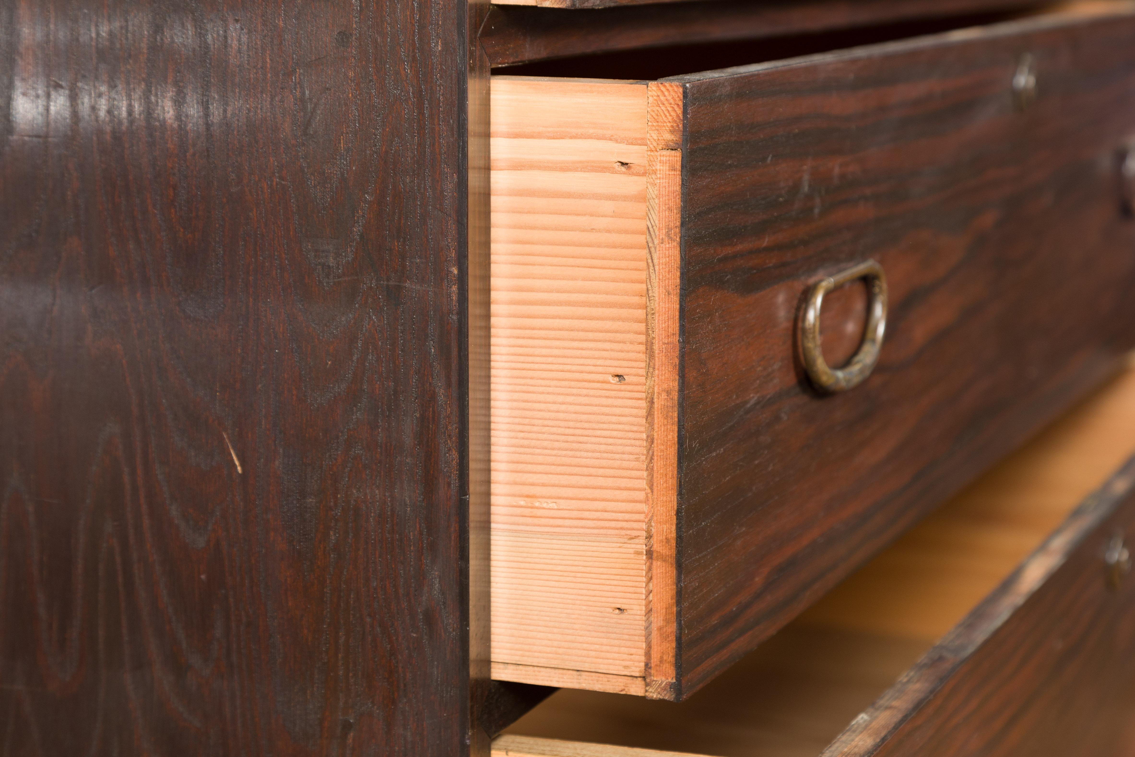 Dunkel Brown Antike Holz Tansu Dresser Chest im Angebot 7