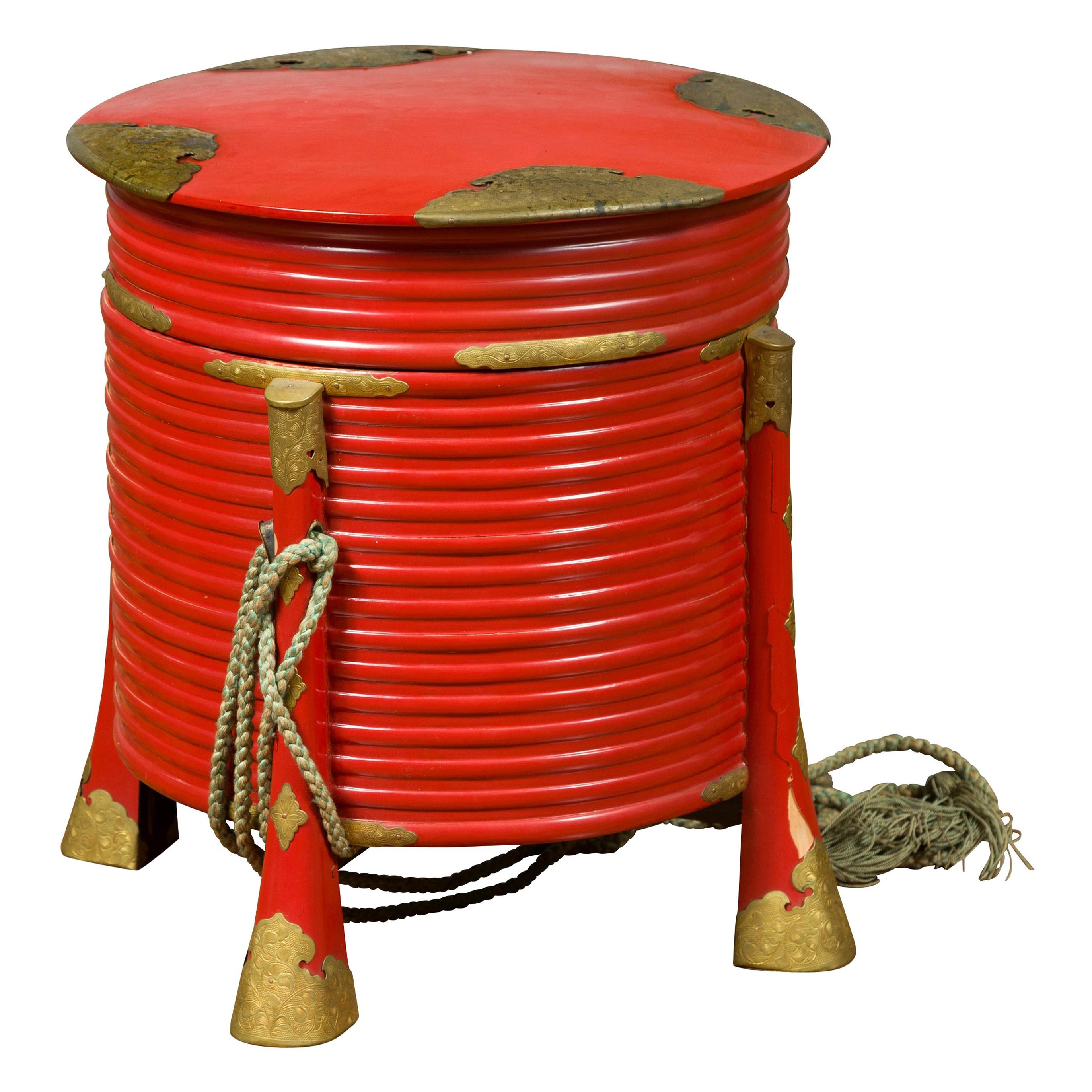 Japanese Taishō Red Lacquered Hokai Box with Brass Accents and Original Rope