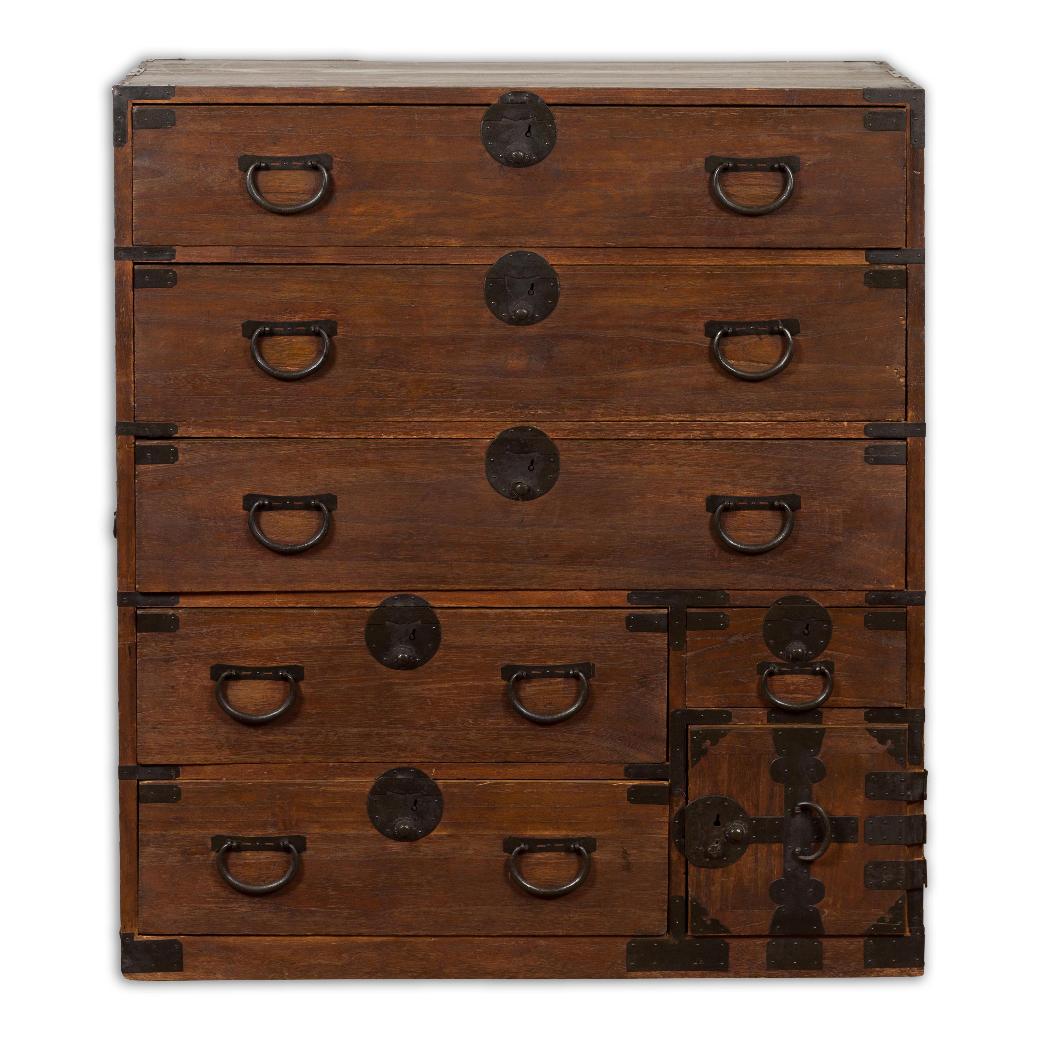 Japanese Taishō Tansu Chest in Isho-Dansu Style with Six Drawers and Safe For Sale 14