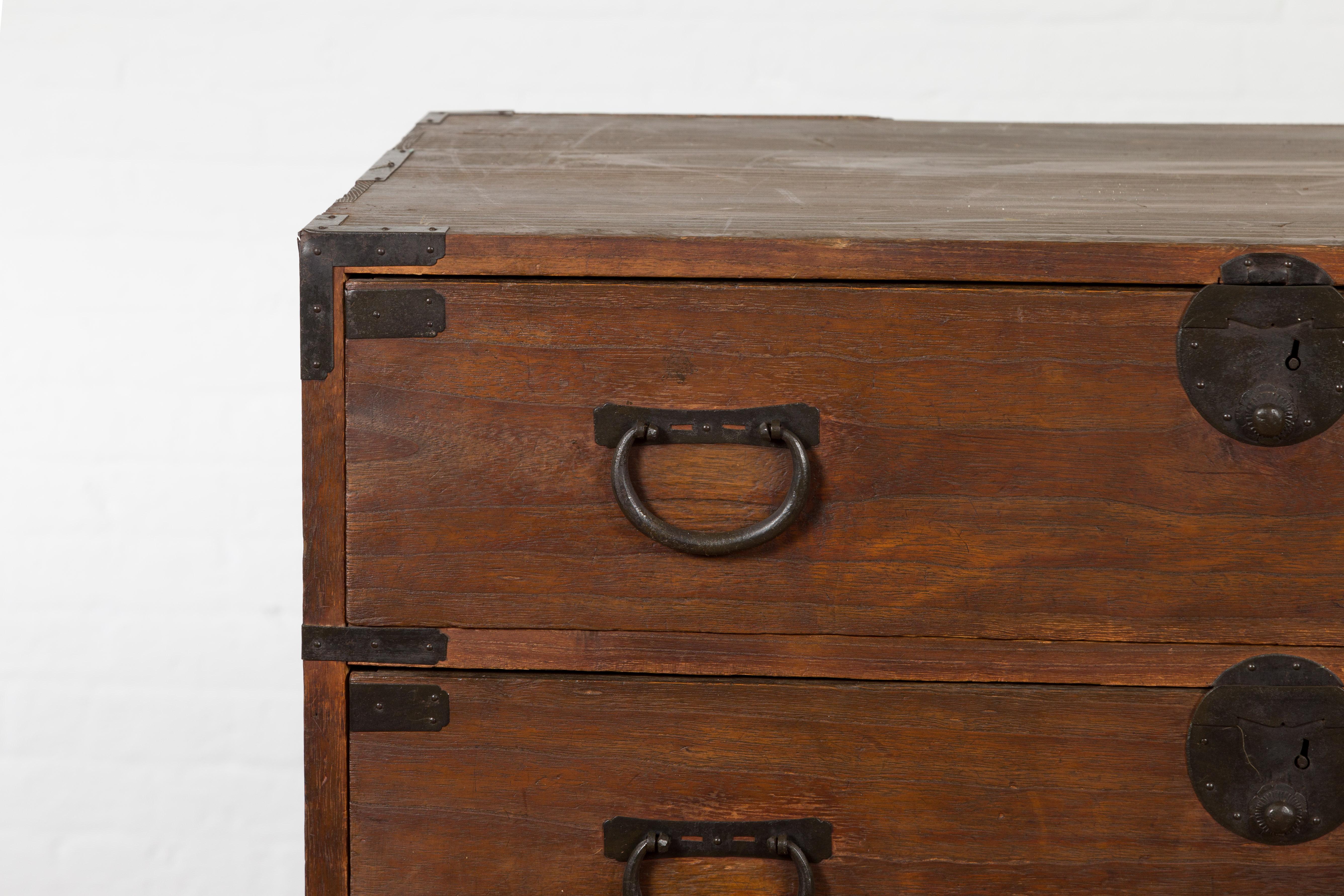 Japanese Taishō Tansu Chest in Isho-Dansu Style with Six Drawers and Safe For Sale 1
