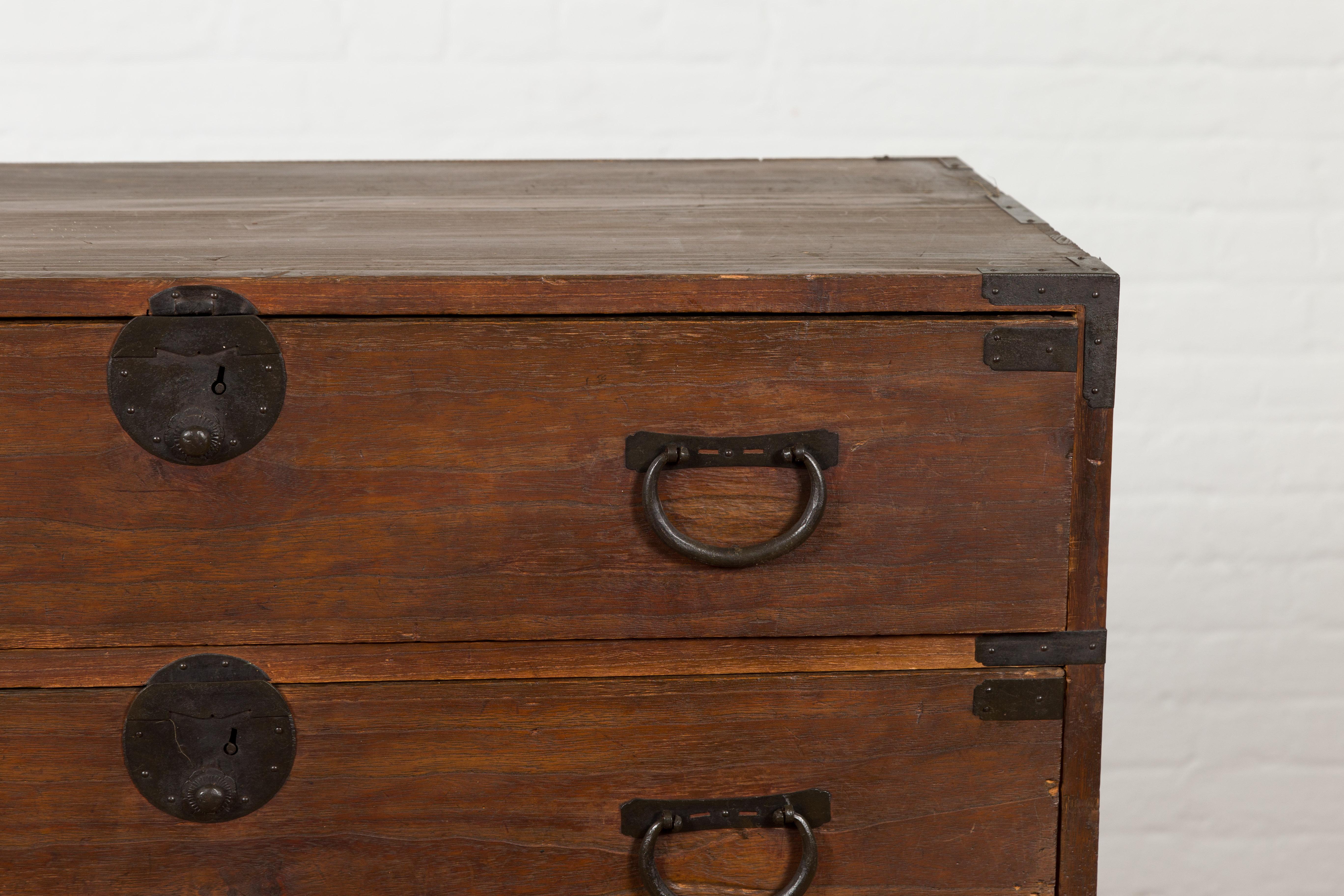 Japanese Taishō Tansu Chest in Isho-Dansu Style with Six Drawers and Safe For Sale 2